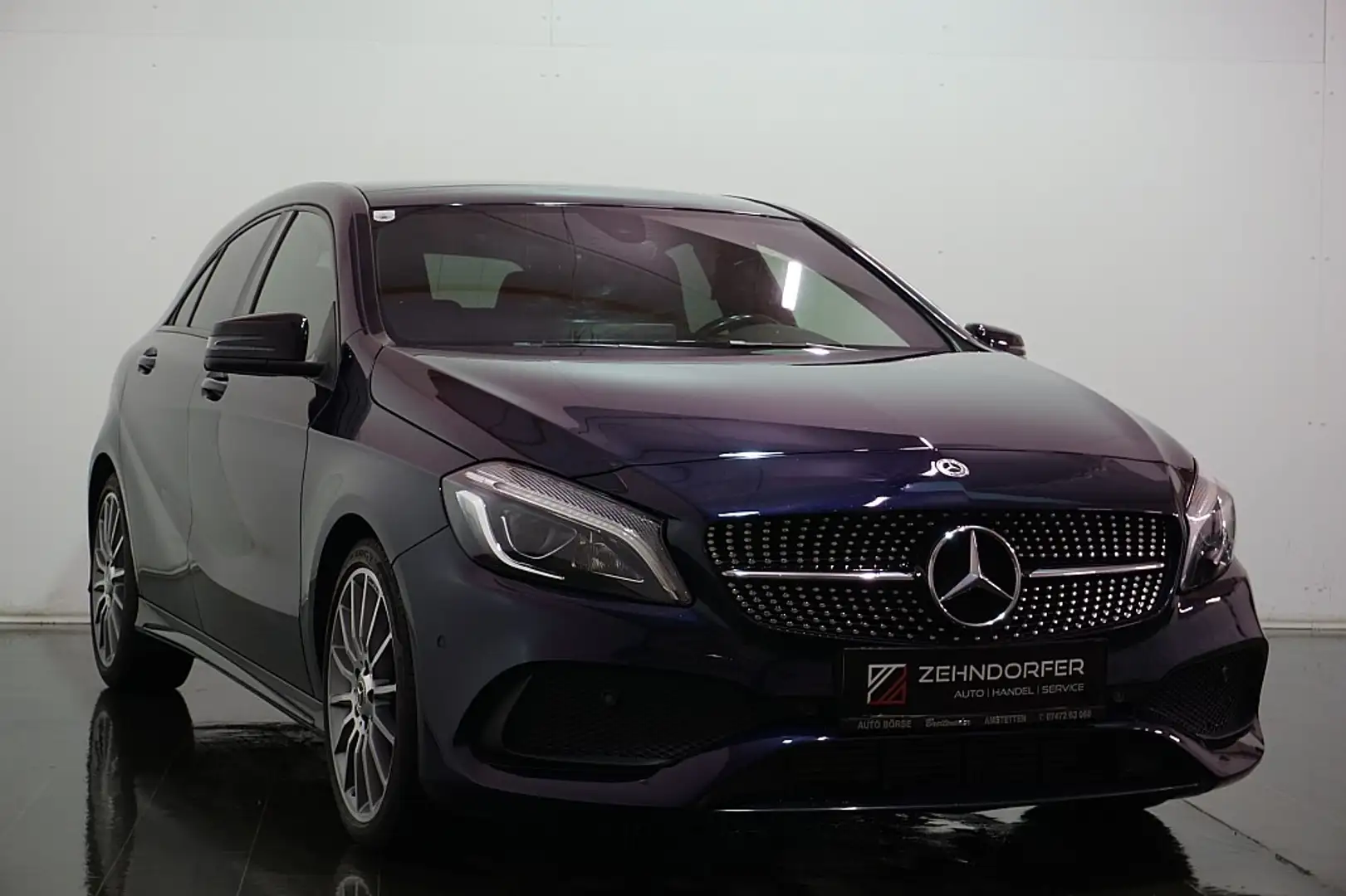 Mercedes-Benz A 180 d / 3 X AMG / Navi / Panoramadach / Pickerl neu Blau - 1