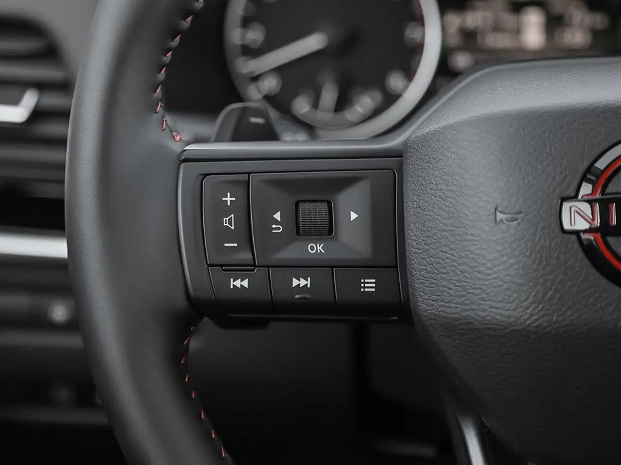 Nissan Rogue photo Nissan Rogue