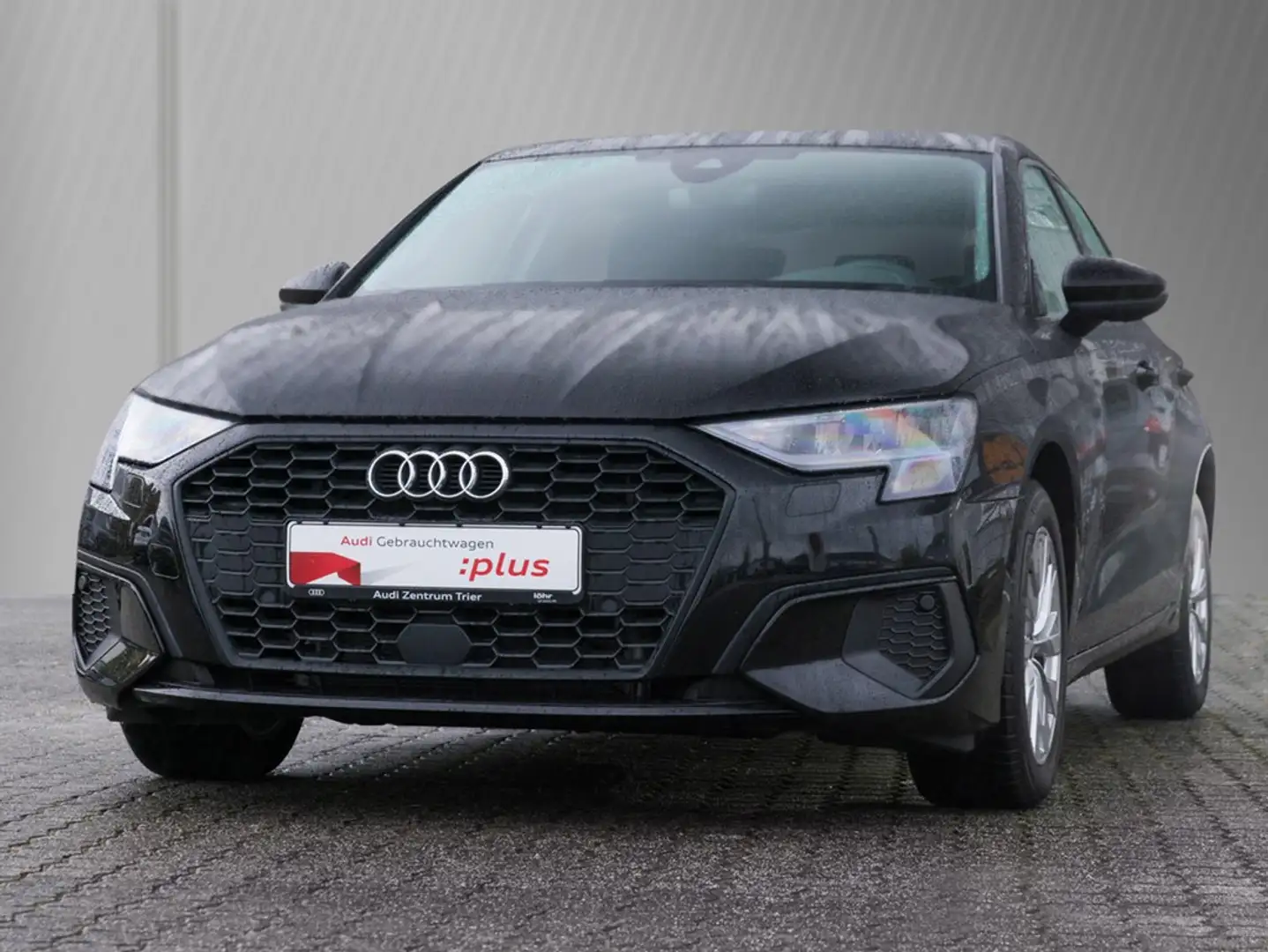 Audi A3 Sportback 40 TFSIe S-tronic Schwarz - 2