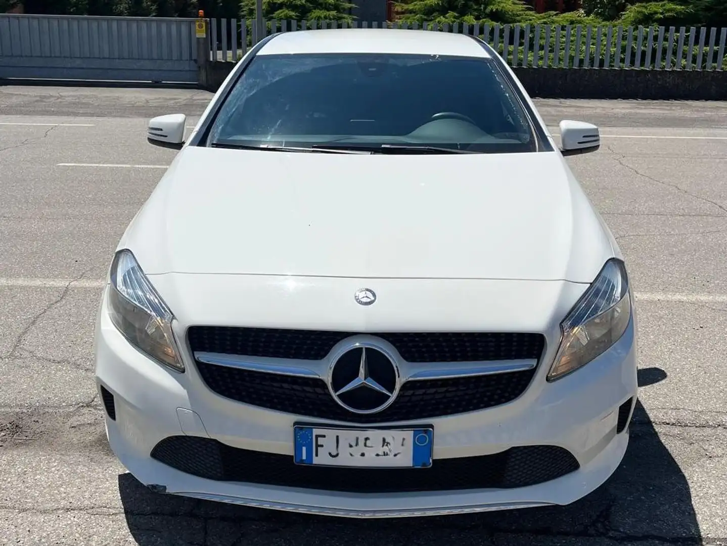 Mercedes-Benz A 160 d Business Neopatentati Bianco - 2