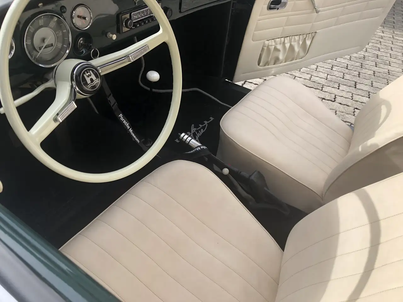 Volkswagen Karmann Ghia Voll Restauriert .. es sind viele Neuteile verbaut, foto 12