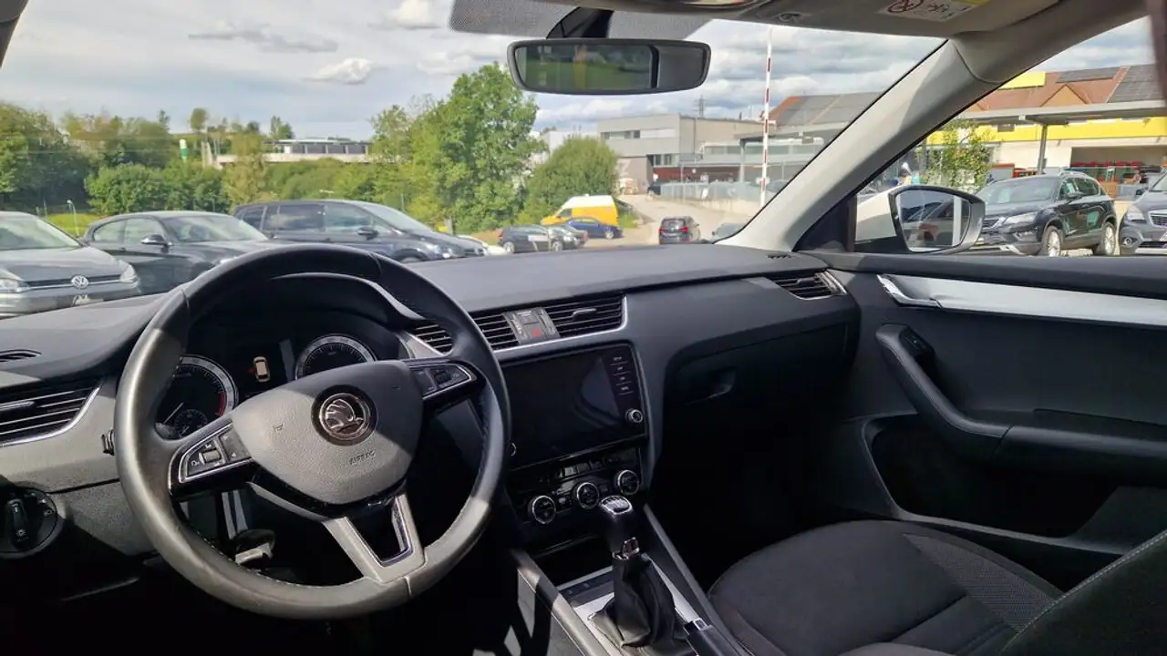 Skoda Octavia Kombi TDI ''1.Besitz'', миниатюра 7