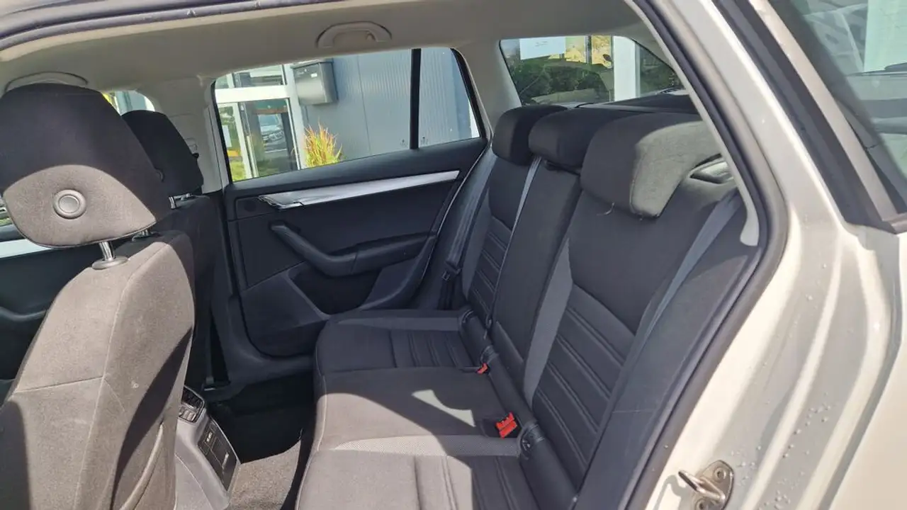 Skoda Octavia Kombi TDI ''1.Besitz'', миниатюра 11