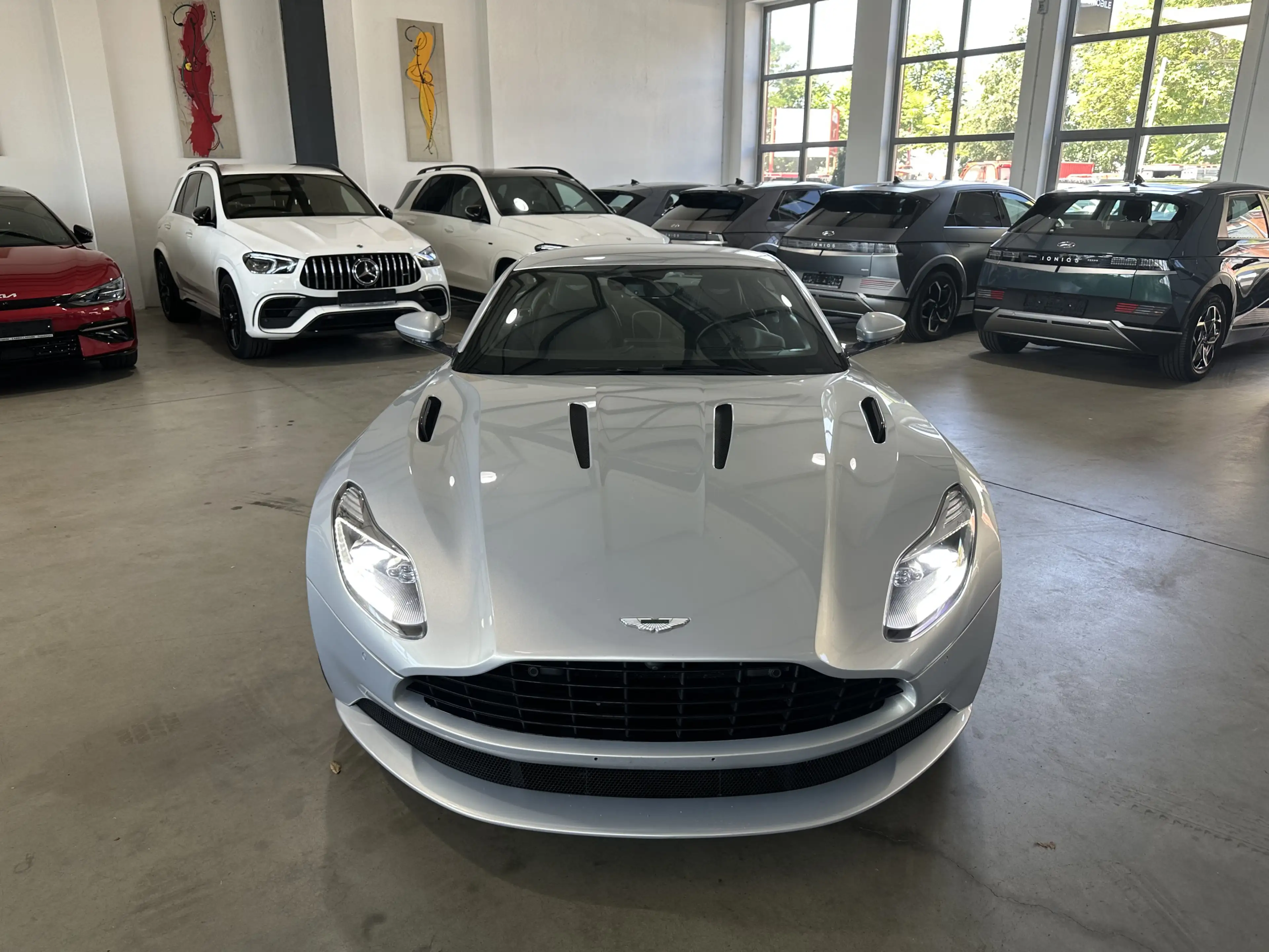 Aston Martin DB11 V 12 Launch Edition B&O 360 U-Frei — photo 3