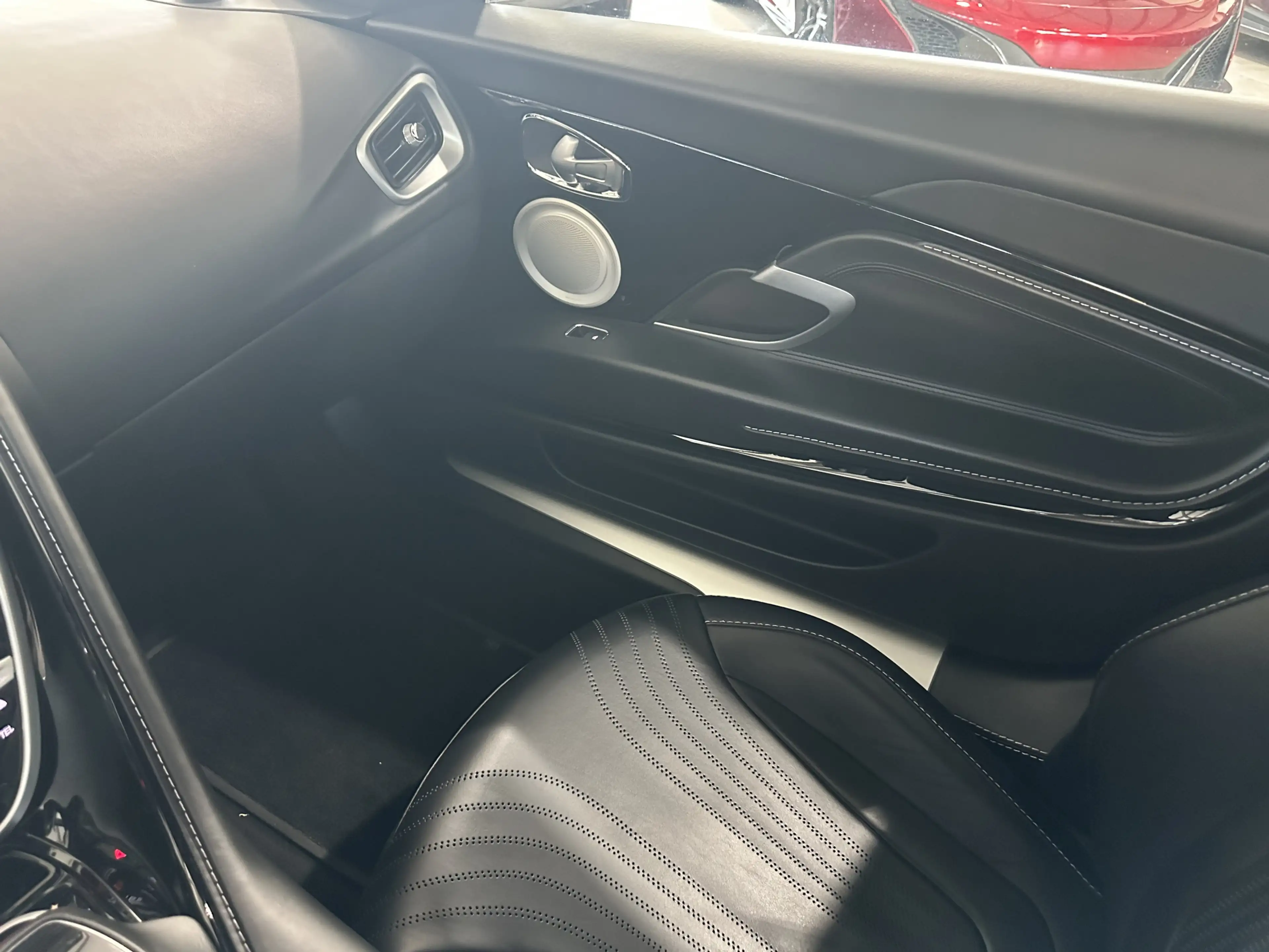 Aston Martin DB11 V 12 Launch Edition B&O 360 U-Frei — photo 17