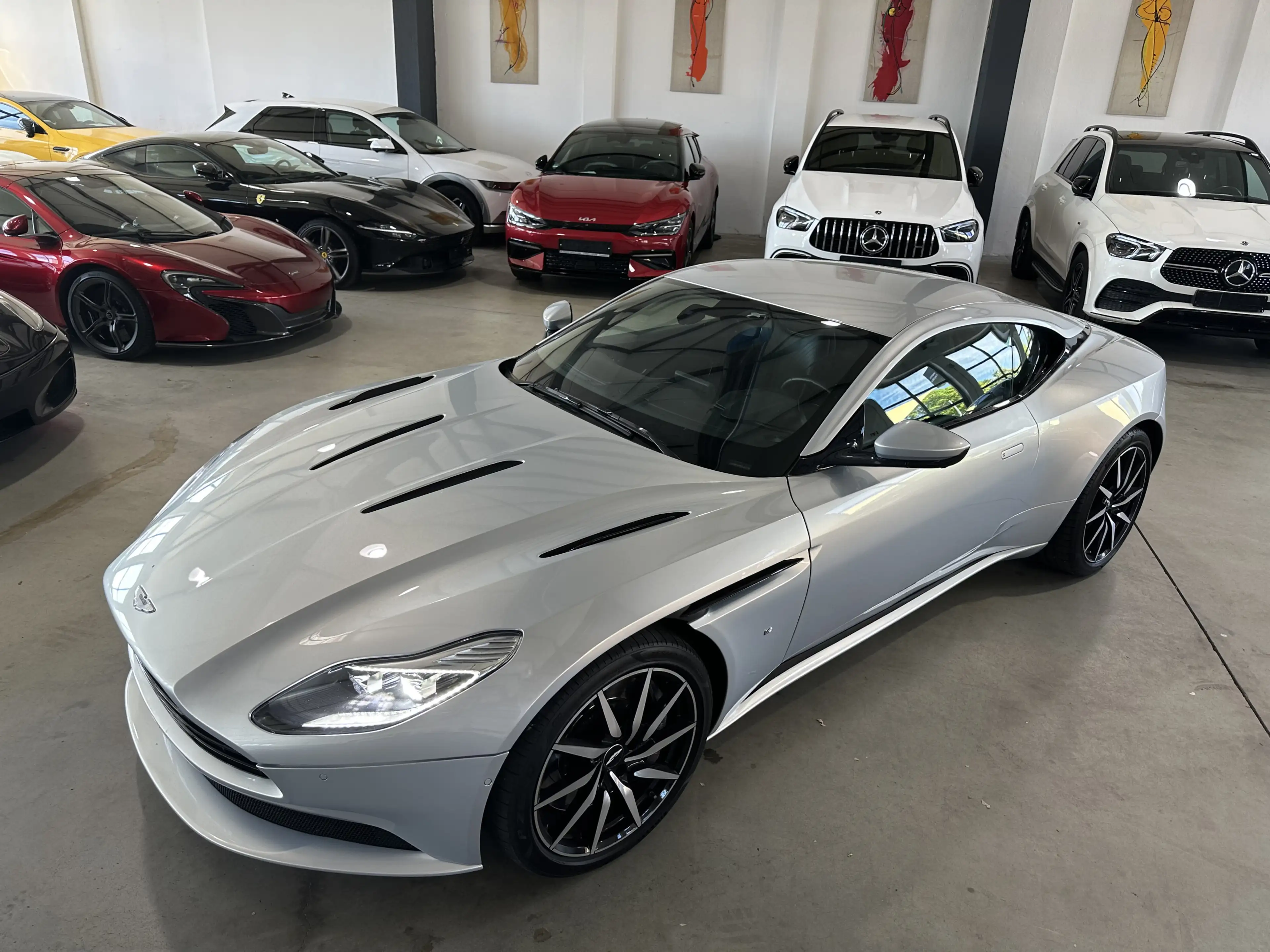Aston Martin DB11 V 12 Launch Edition B&O 360 U-Frei — photo 2