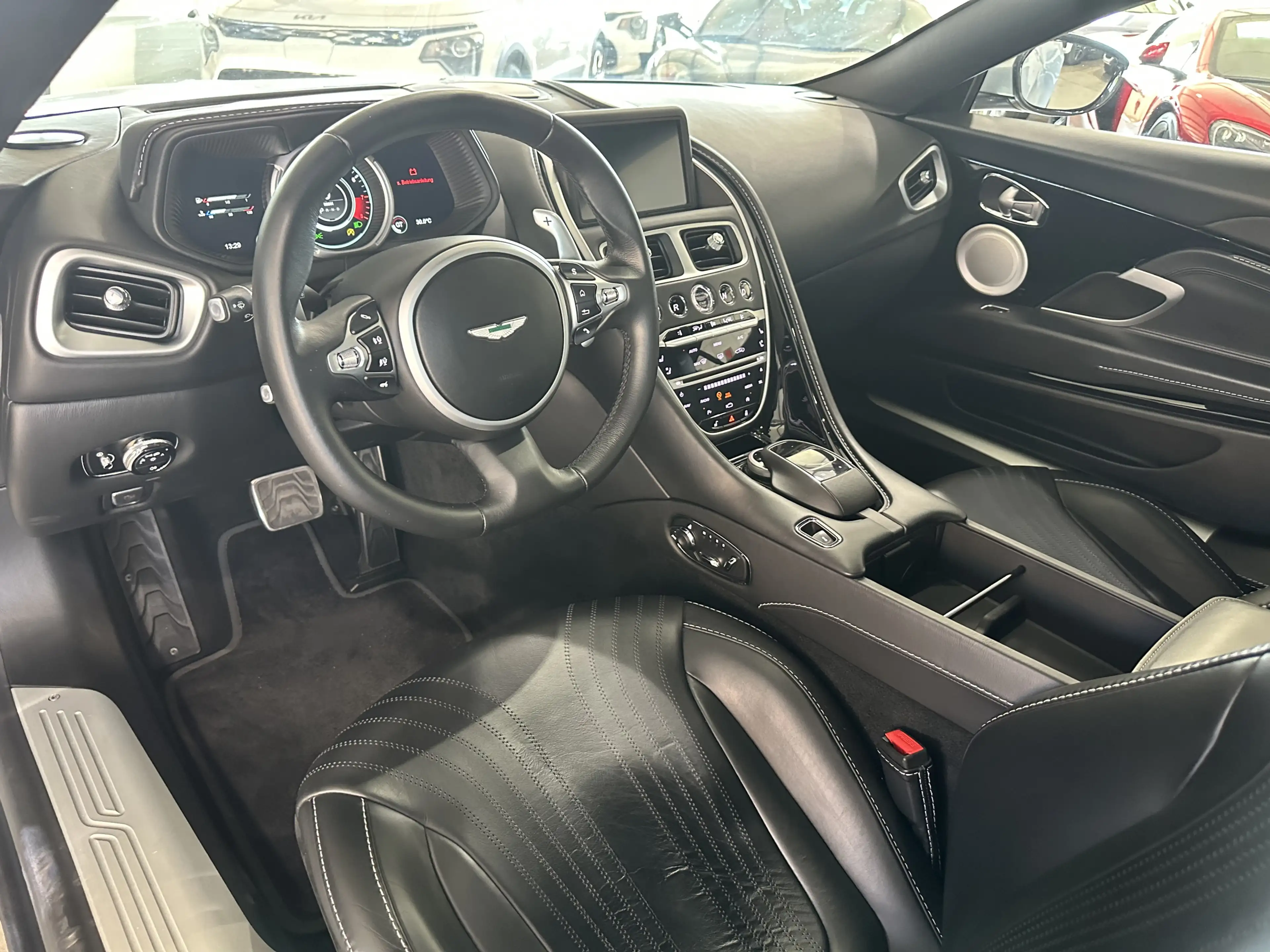 Aston Martin DB11 V 12 Launch Edition B&O 360 U-Frei — photo 15