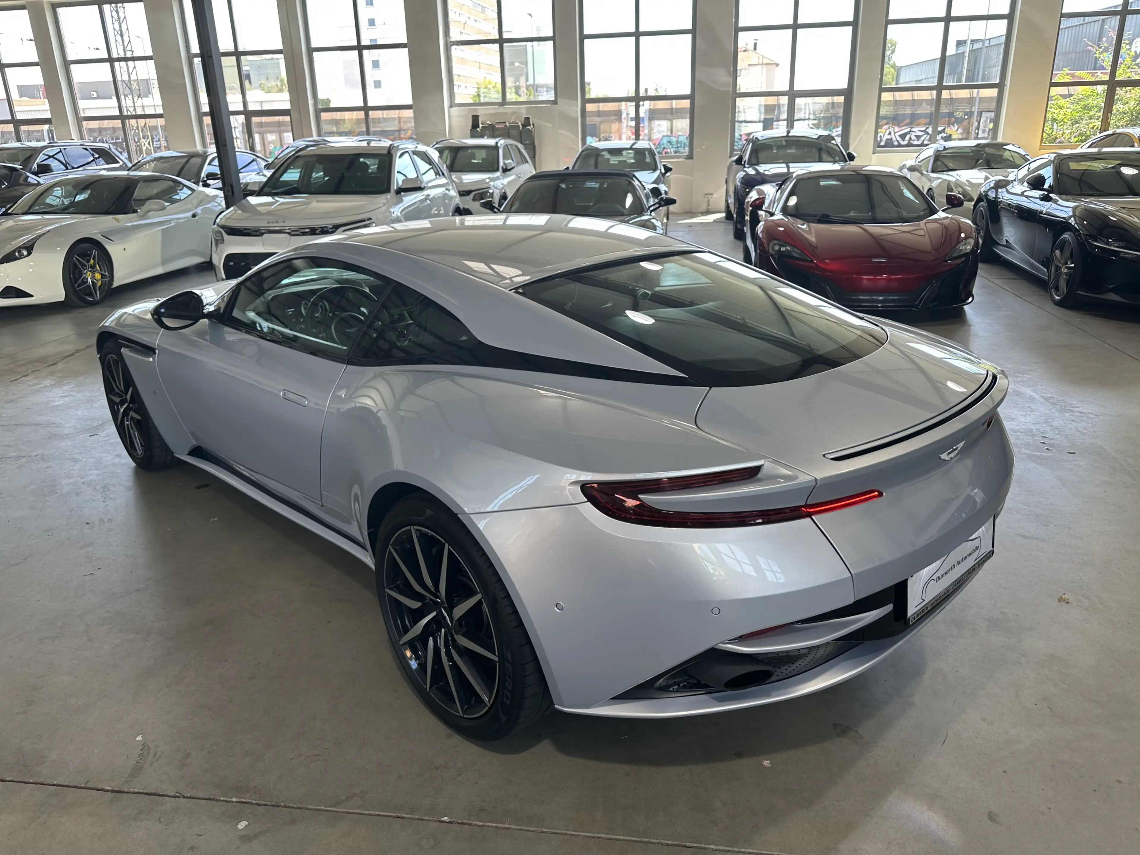 Aston Martin DB11 V 12 Launch Edition B&O 360 U-Frei — photo 8