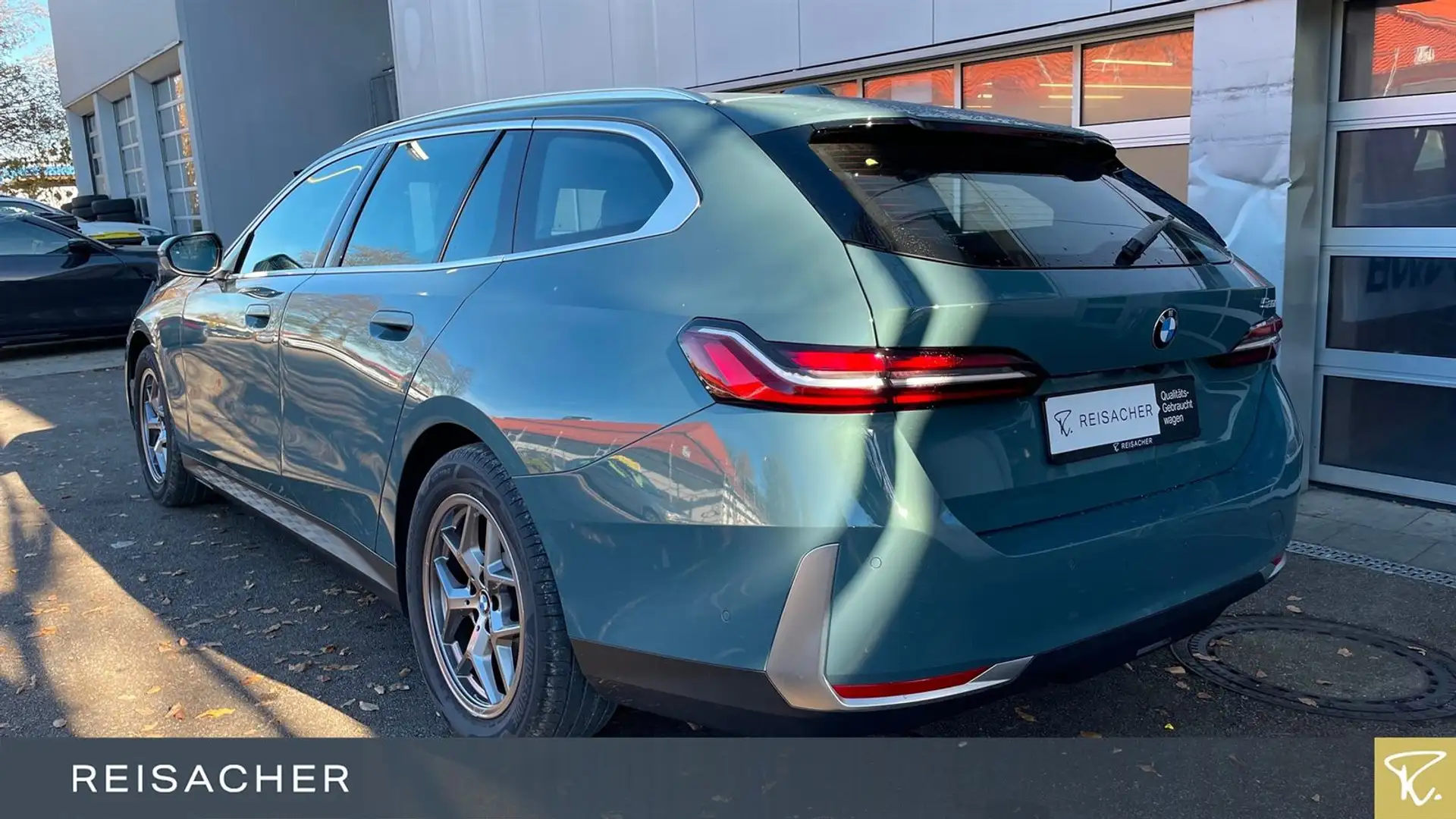 BMW 520 dA tou Navi,AHK,elSitze,Sitzbelü,h&k,adLED Vert - 2