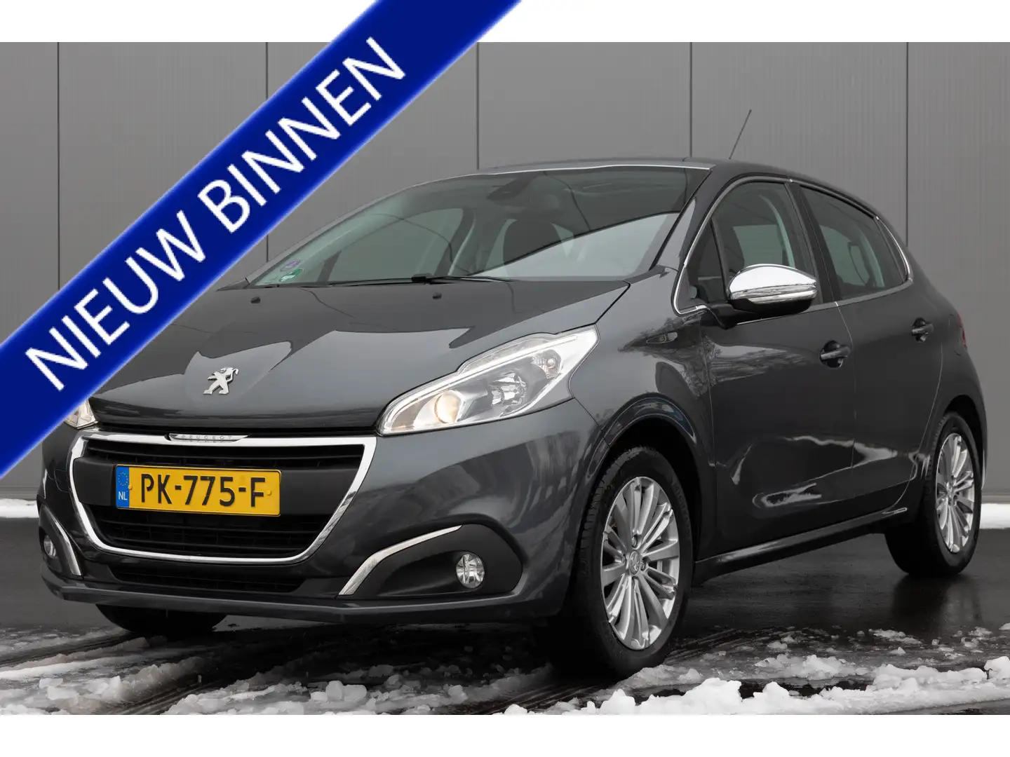 Peugeot 208 | 1.2 PureTech Allure | NAVI | TREKHAAK | NL-AUTO Grau - 1