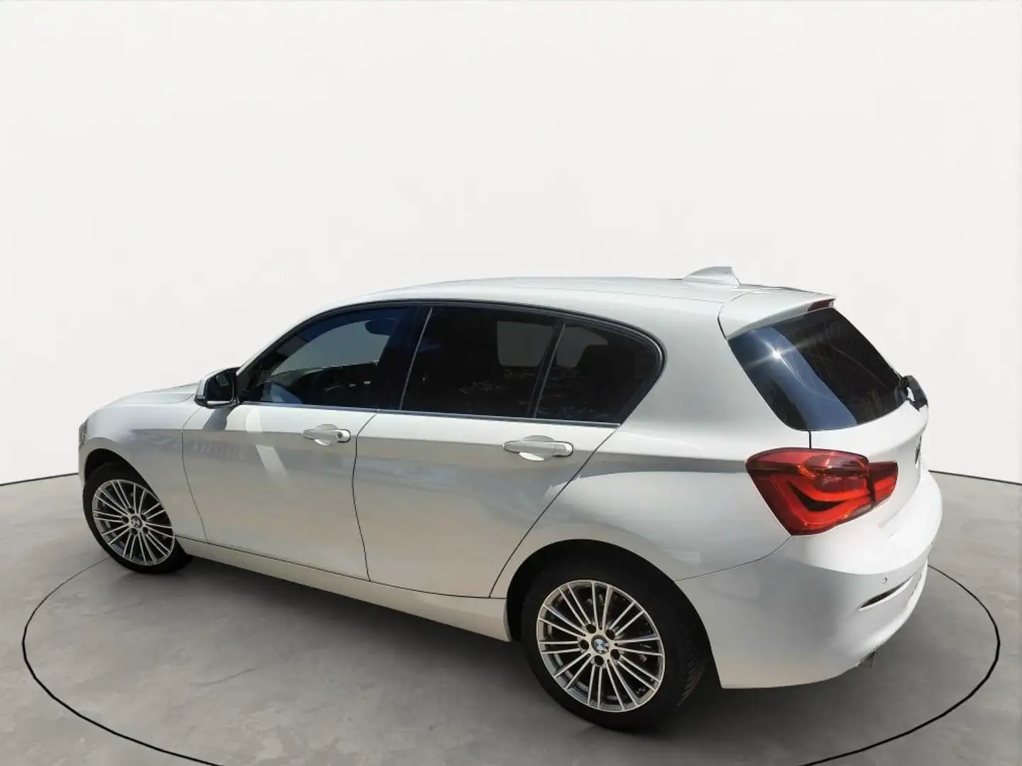 BMW 116 d Urban 5p Bianco - 2