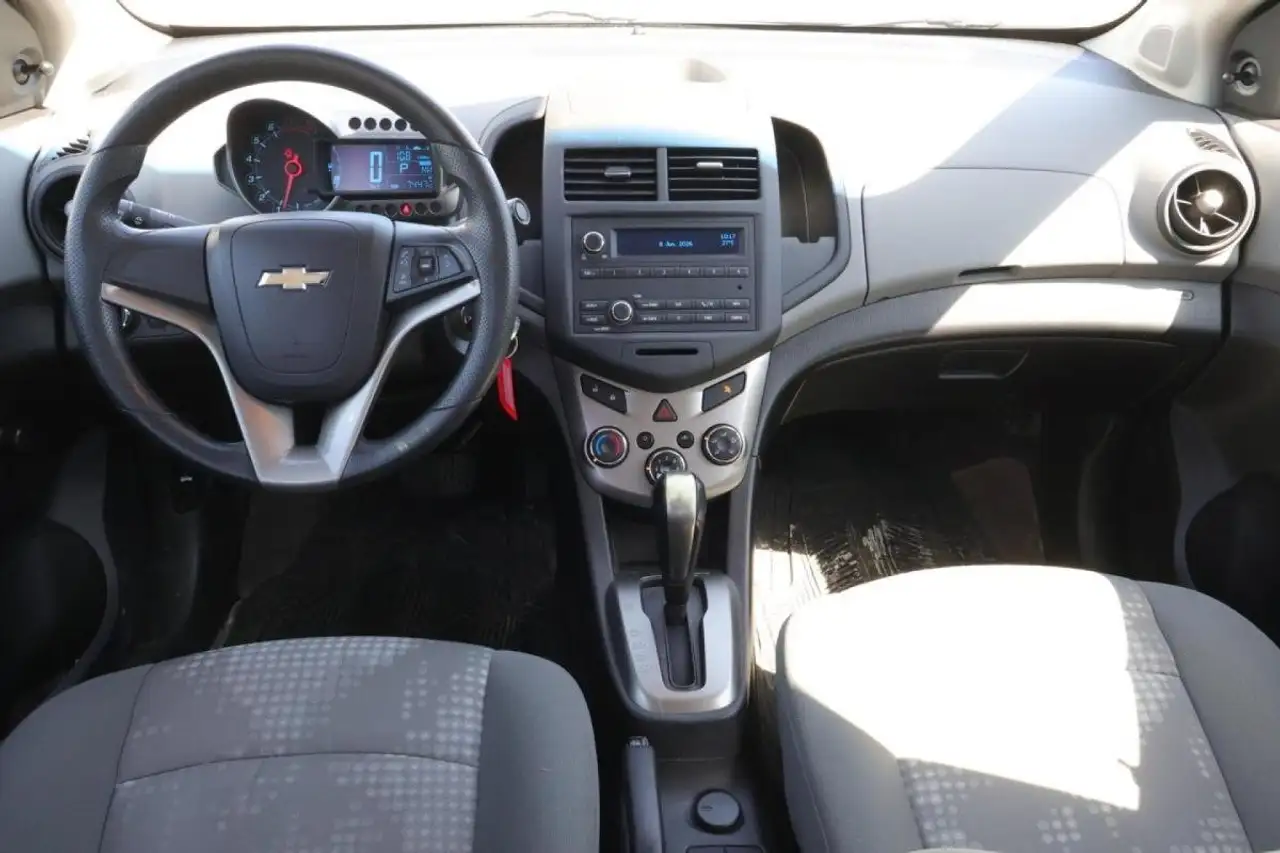 Chevrolet Sonic photo Chevrolet Sonic