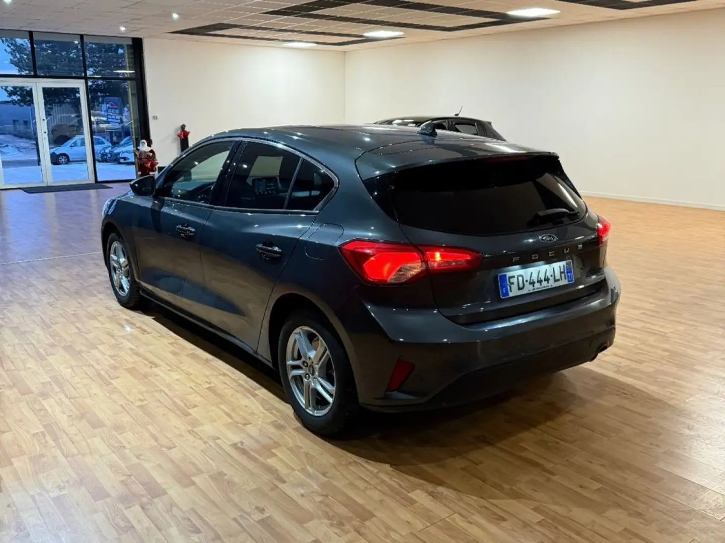 Ford Focus 1.0 EcoBoost 100 SS Trend Business Gris - 2