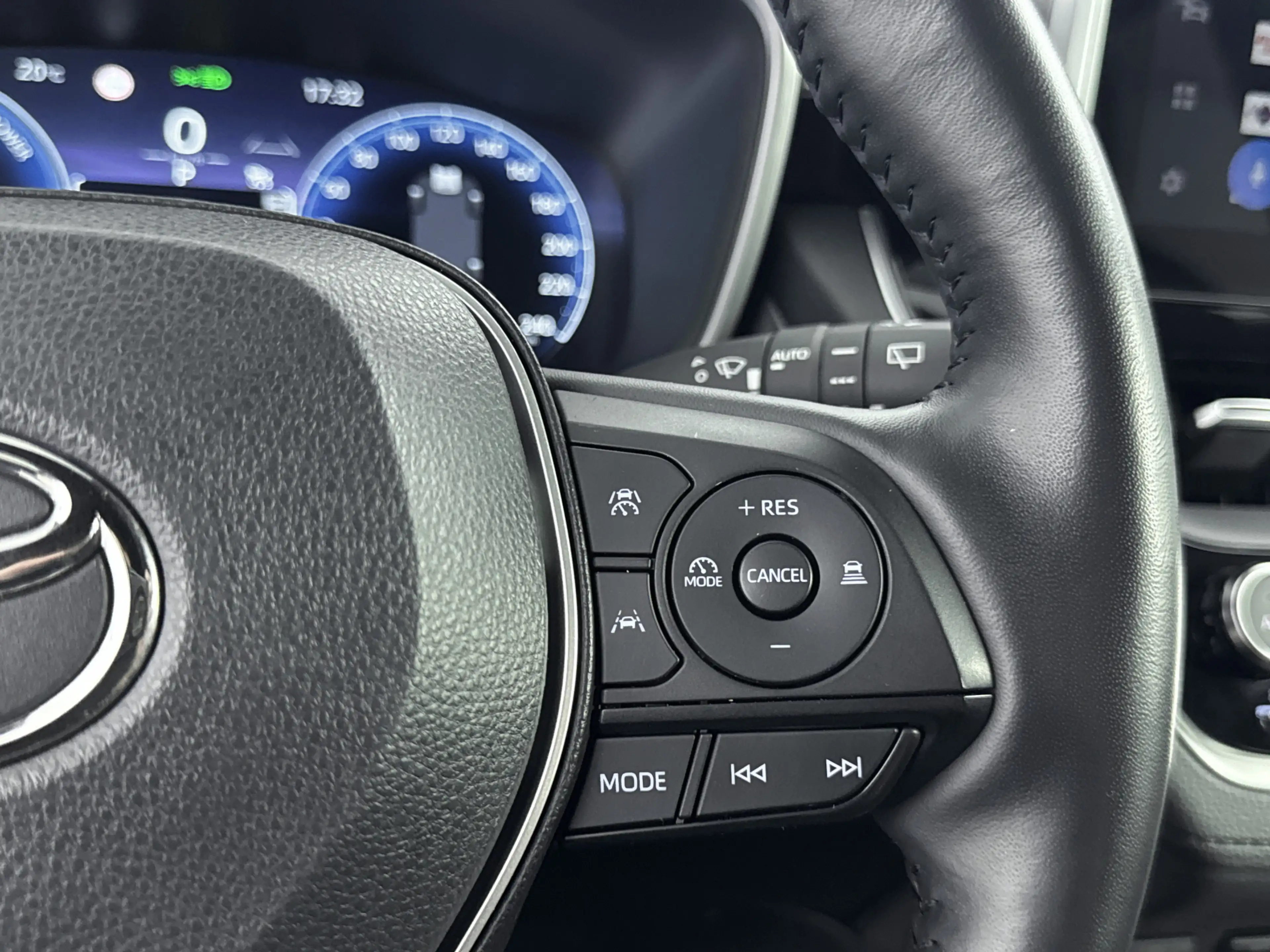Toyota Corolla Cross Hybrid 140 Dynamic Limited | Parkeersensoren V+A | — photo 14