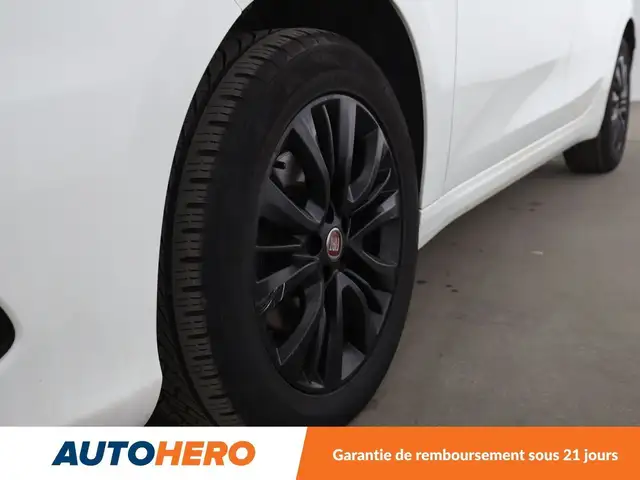 Fiat Tipo view 26