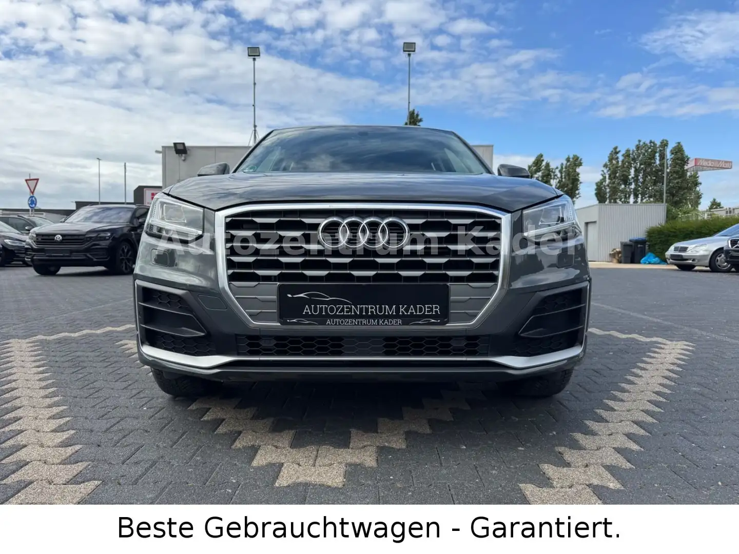 Audi Q2 design*S-Line*Vollledersitze*R-Kamera*1.Hand* Gris - 1