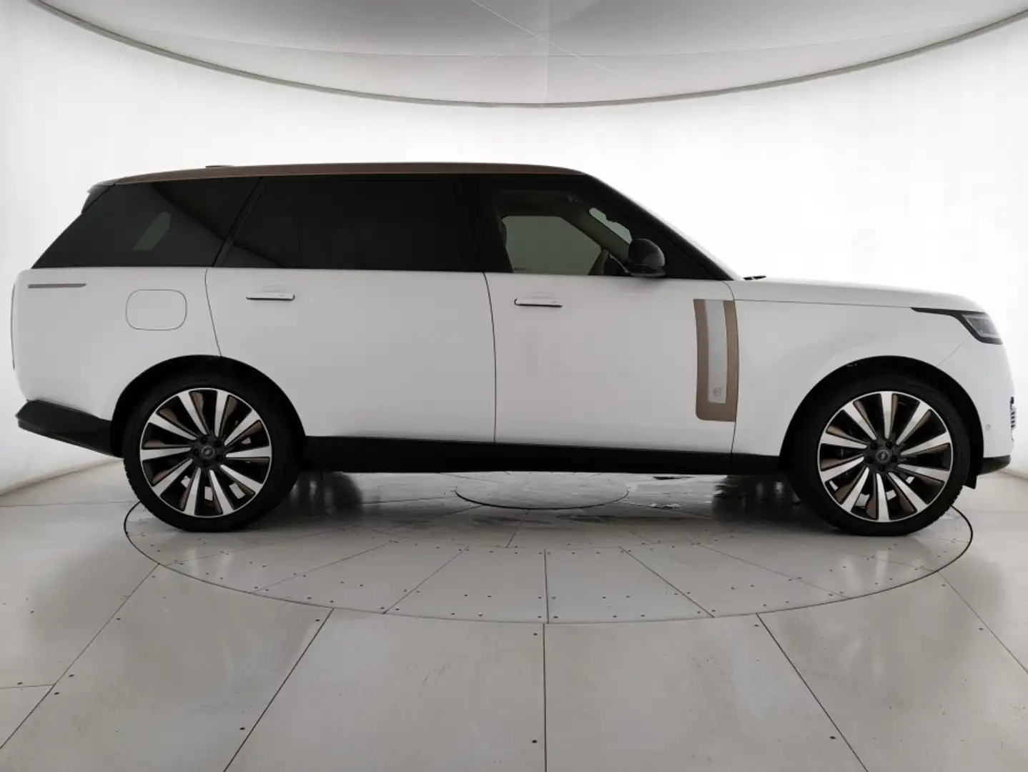 Land Rover Range Rover Range Rover 4.4 V8 mhev SV LWB 615cv IVA-ESPOSTA Bianco - 2