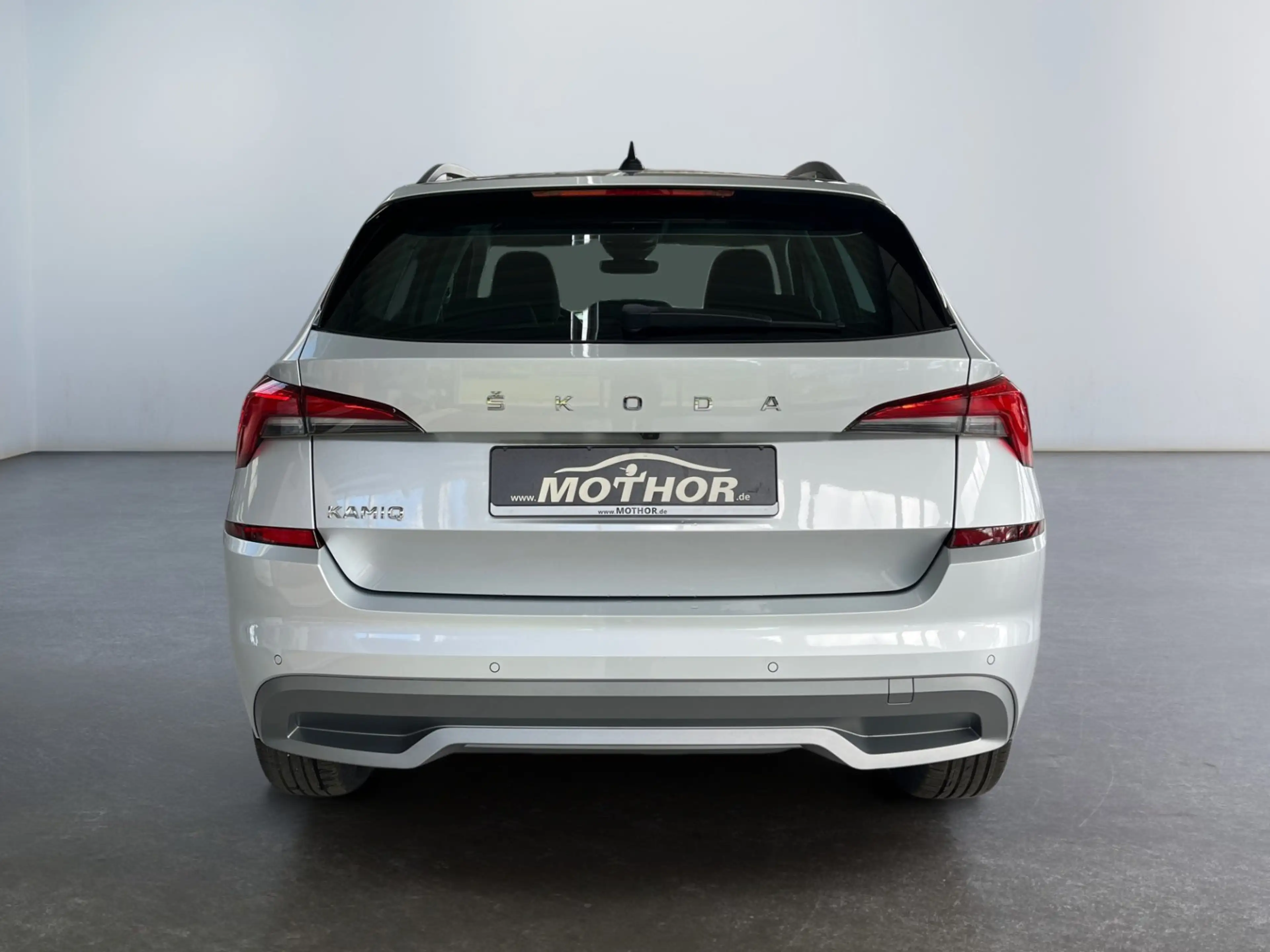 Skoda Kamiq Tour 1.0 TSI DSG Abstandstempomat — photo 5