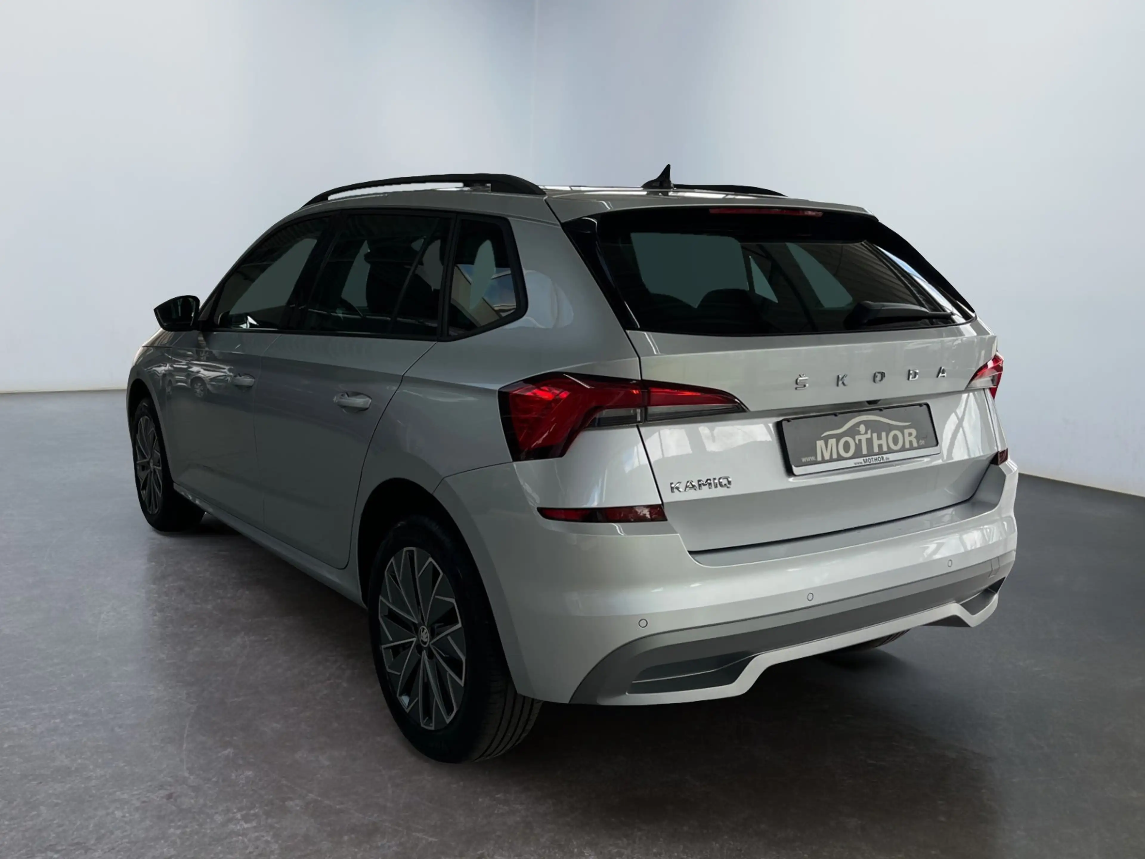 Skoda Kamiq Tour 1.0 TSI DSG Abstandstempomat — photo 4