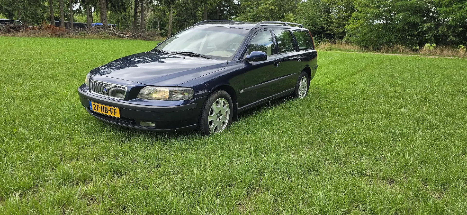 Volvo V70 2.4 T AWD Gtr. C.L. Blauw - 1