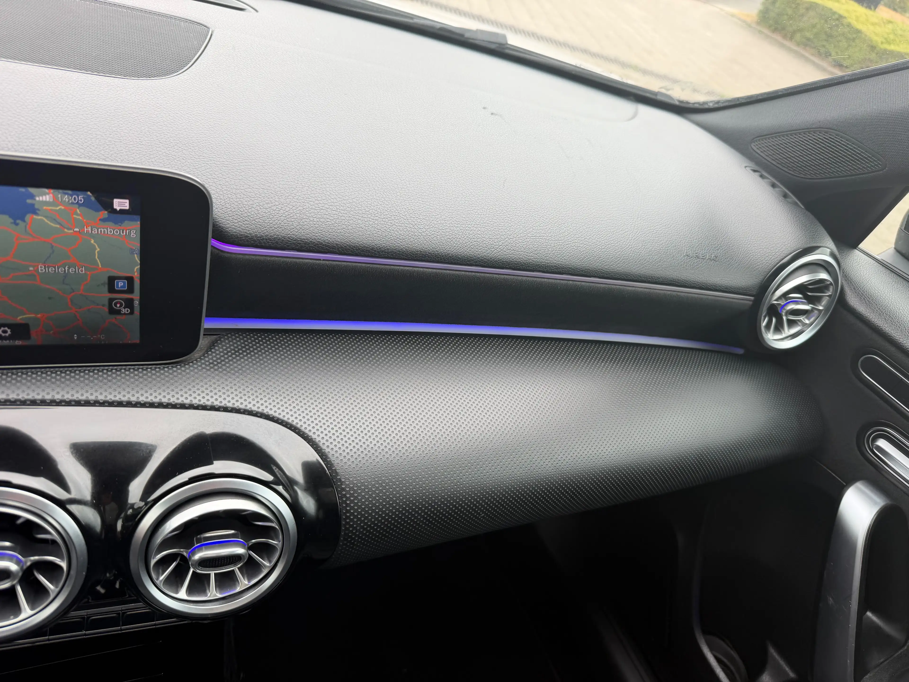 Mercedes-Benz A 180 d PACK AMG Full Options — photo 9