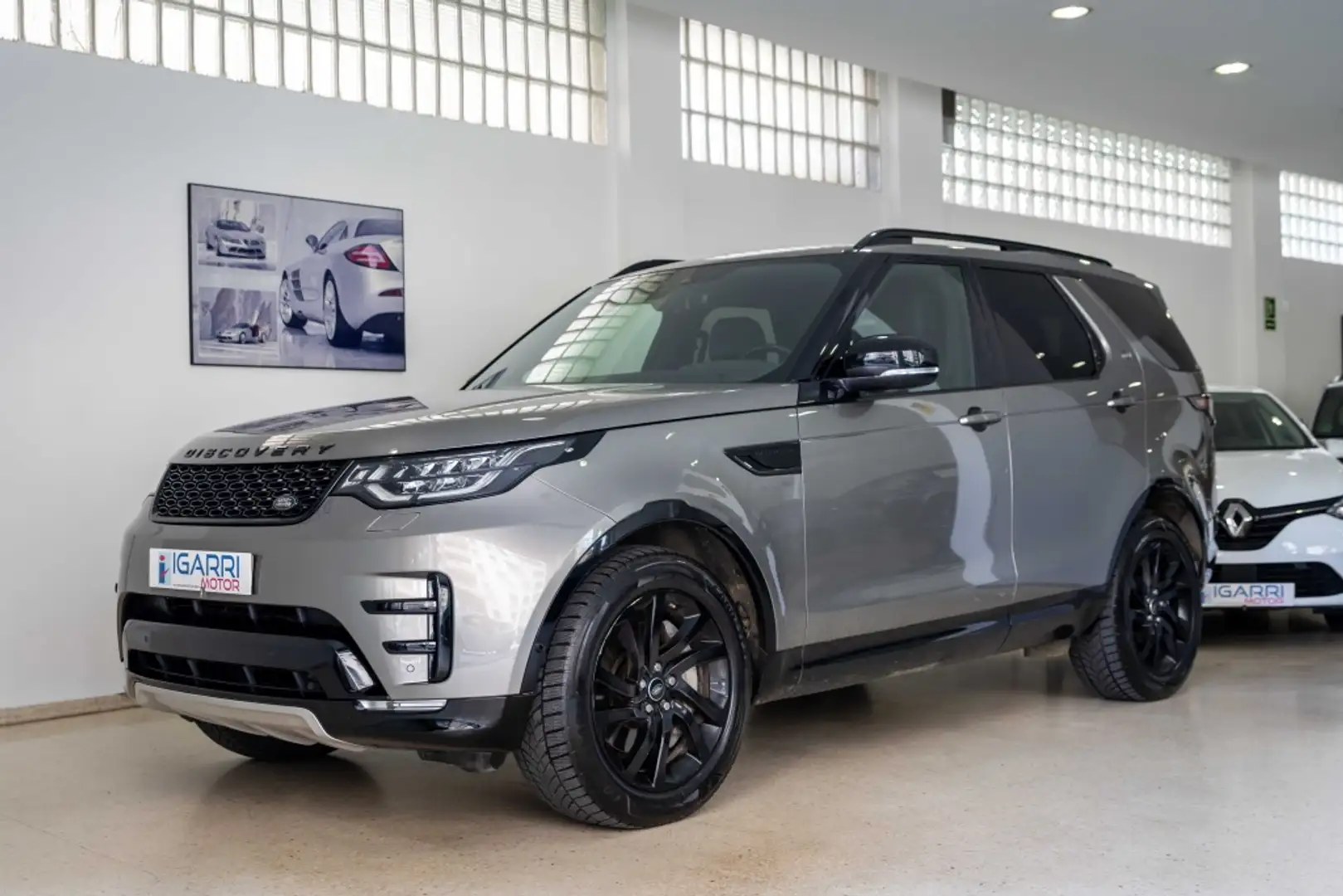Land Rover Discovery 3.0SDV6 Landmark Aut. Grijs - 1