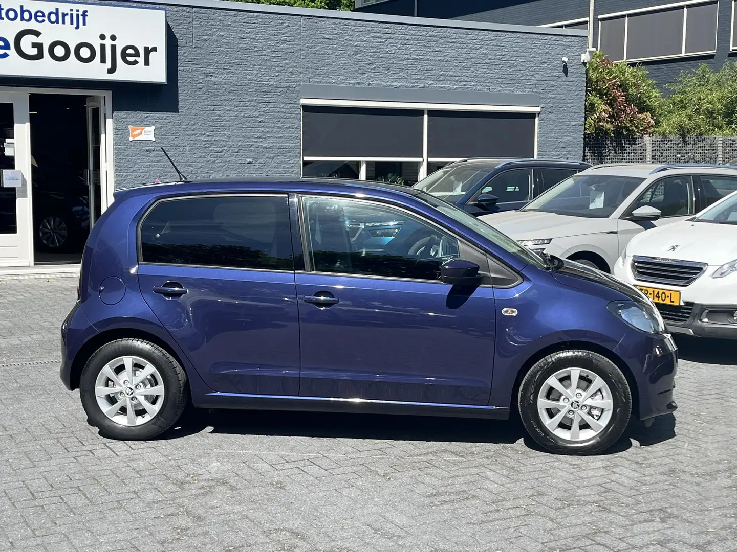 Skoda Citigo 1.0 Greentech Fresh | AIRCO | CRUISE C. | BLUETOOT Azul - 2
