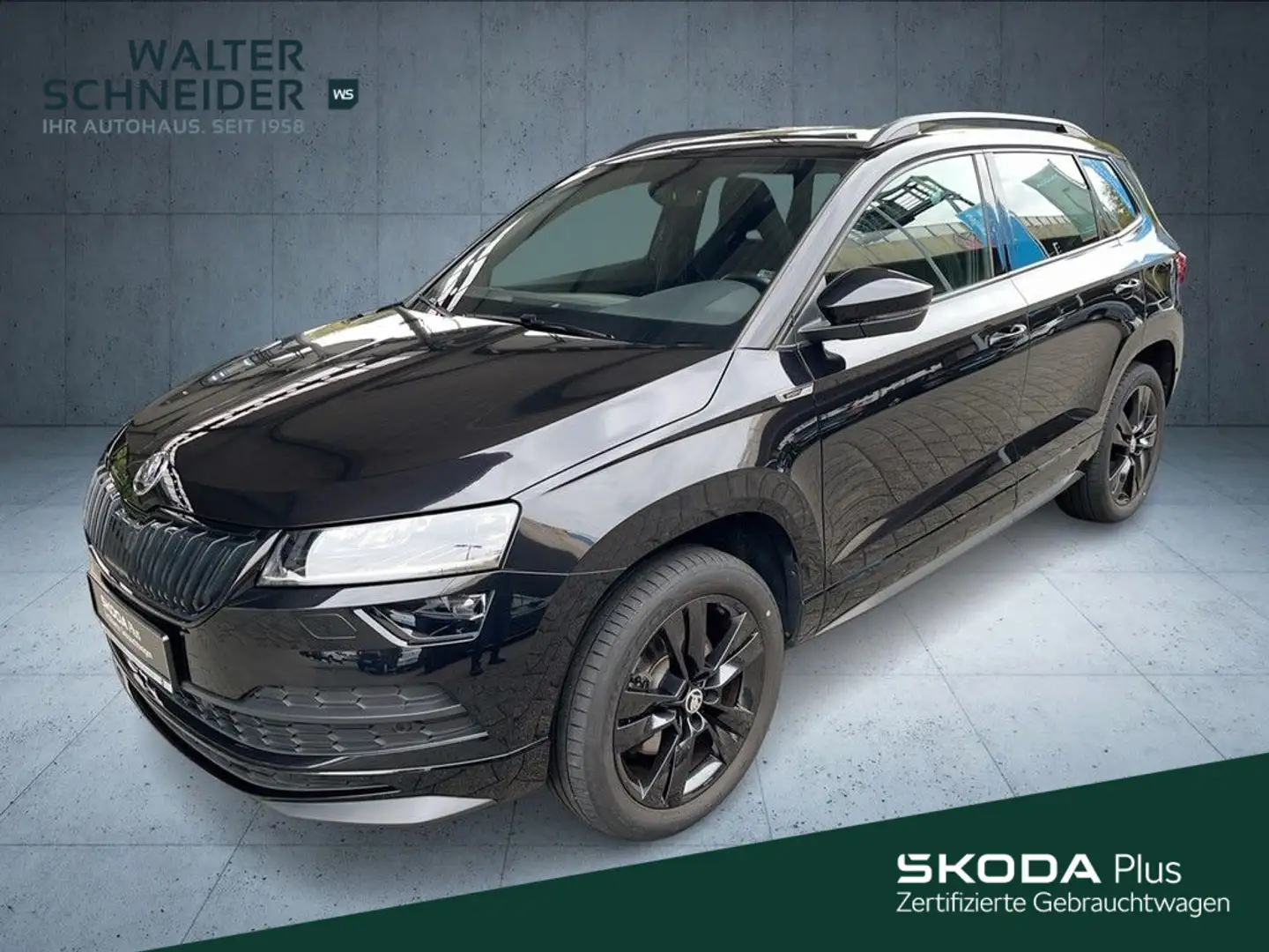 Skoda Karoq 2.0 TSI DSG 4x4 Sportline Navi AHK Pano Schwarz - 1