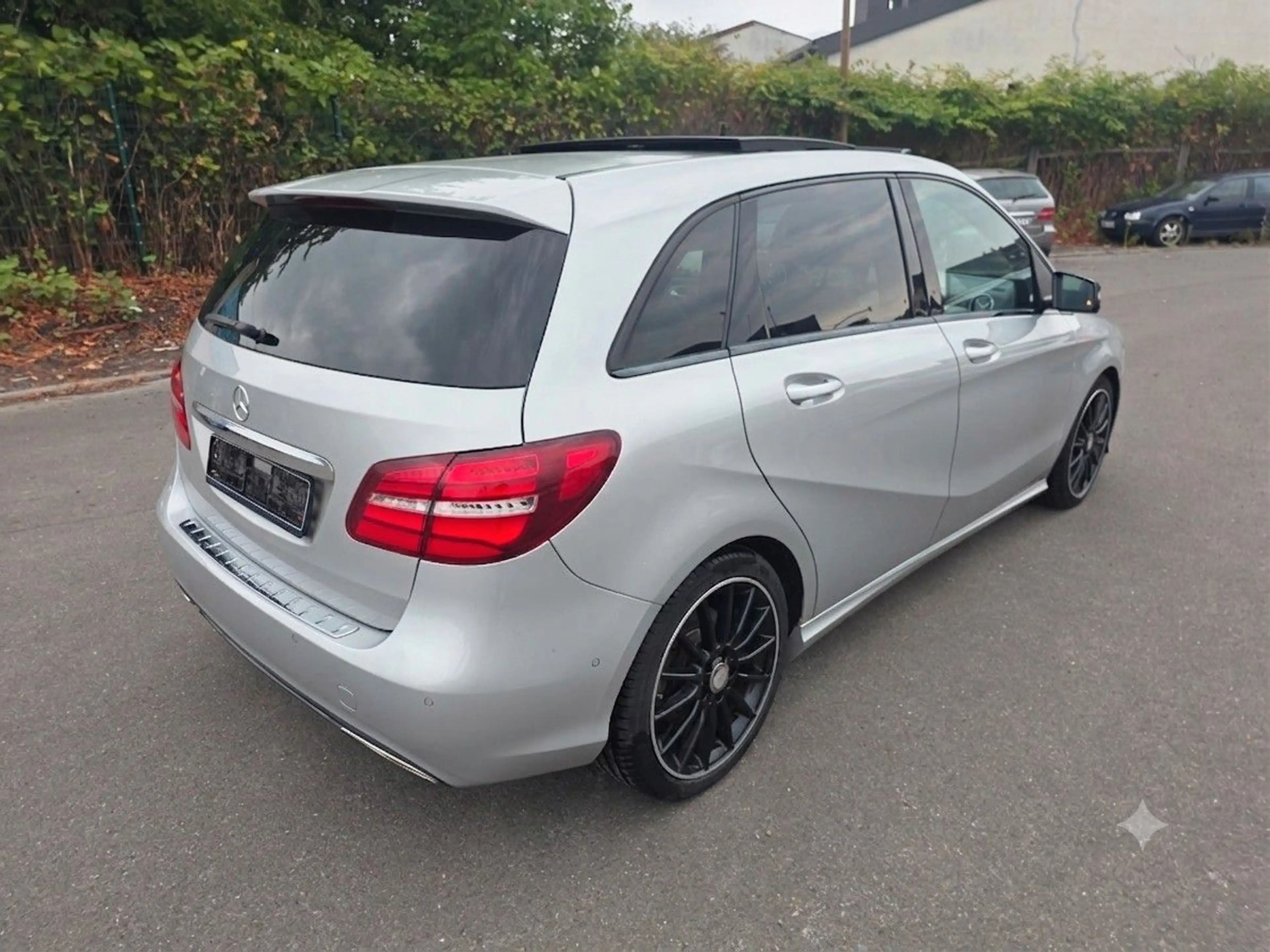 Mercedes-Benz B 220 B B 220 4Matic,Automatik — photo 3