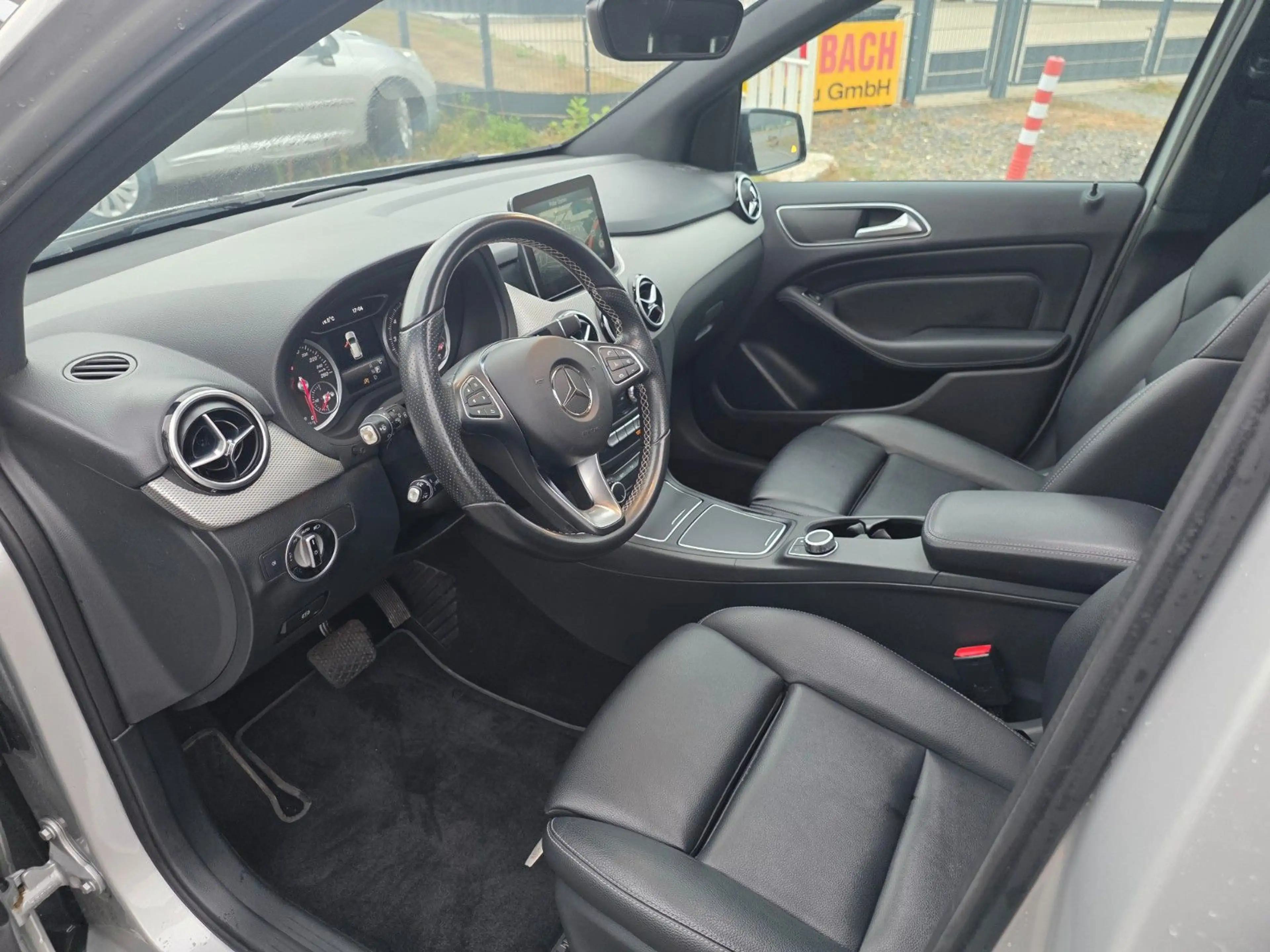 Mercedes-Benz B 220 B B 220 4Matic,Automatik — photo 6