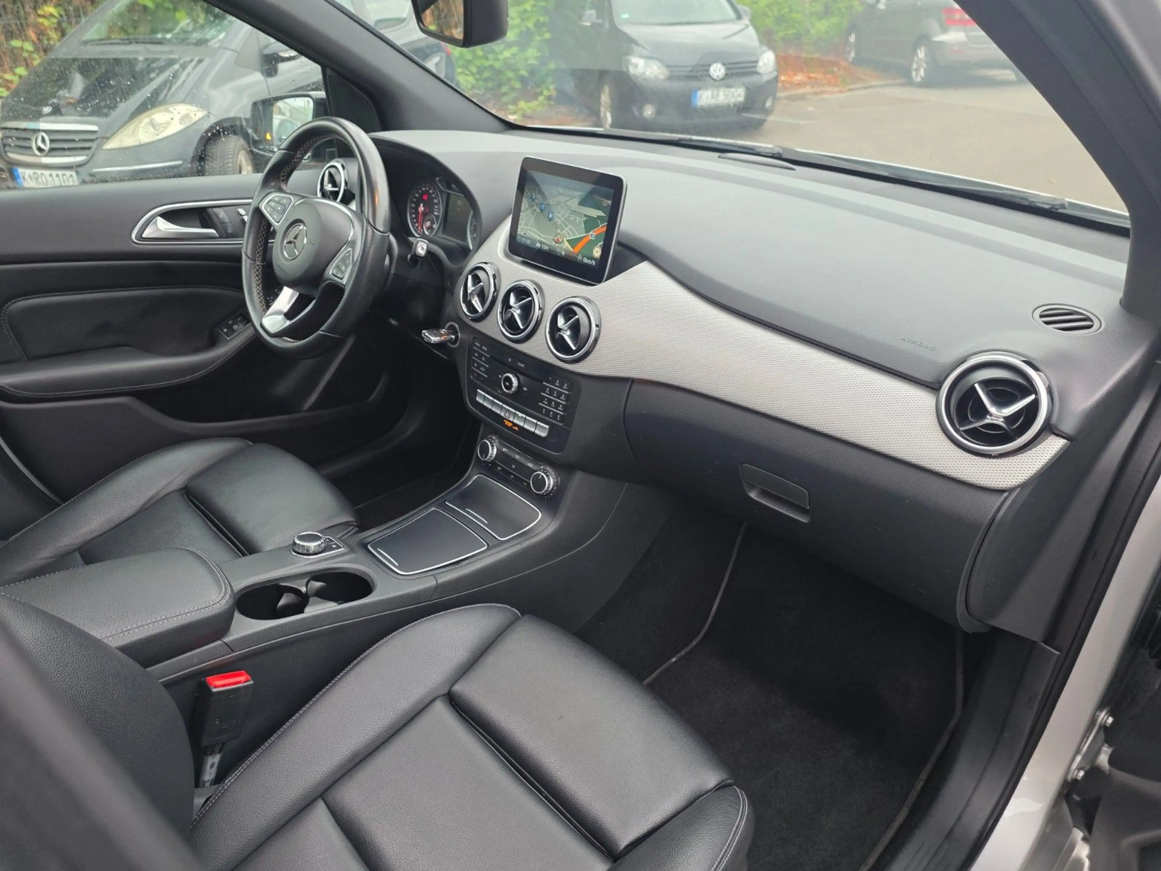 Mercedes-Benz B 220 B B 220 4Matic,Automatik — photo 5