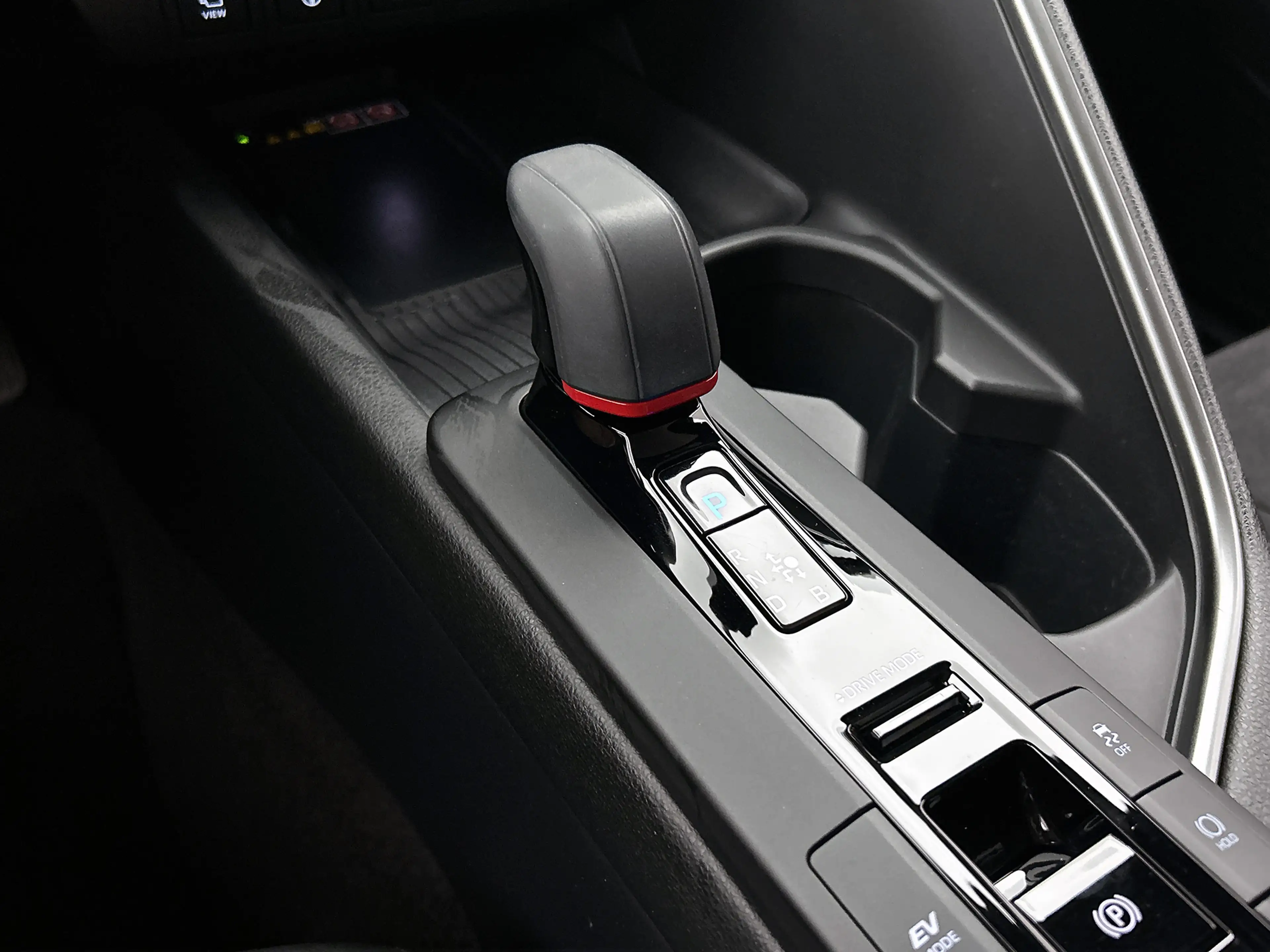 Toyota C-HR 200 AWD GR Sport Premiere Edition | JBL | Stoel+St — photo 13