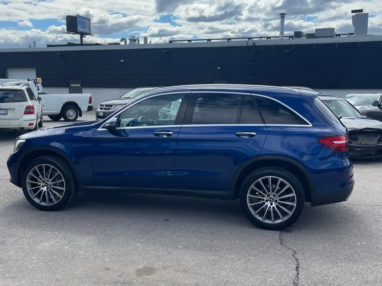 Mercedes-Benz GLC снимка Mercedes-Benz GLC