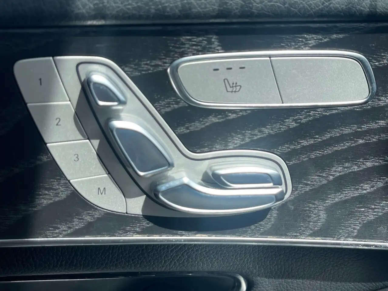 Mercedes-Benz GLC снимка Mercedes-Benz GLC