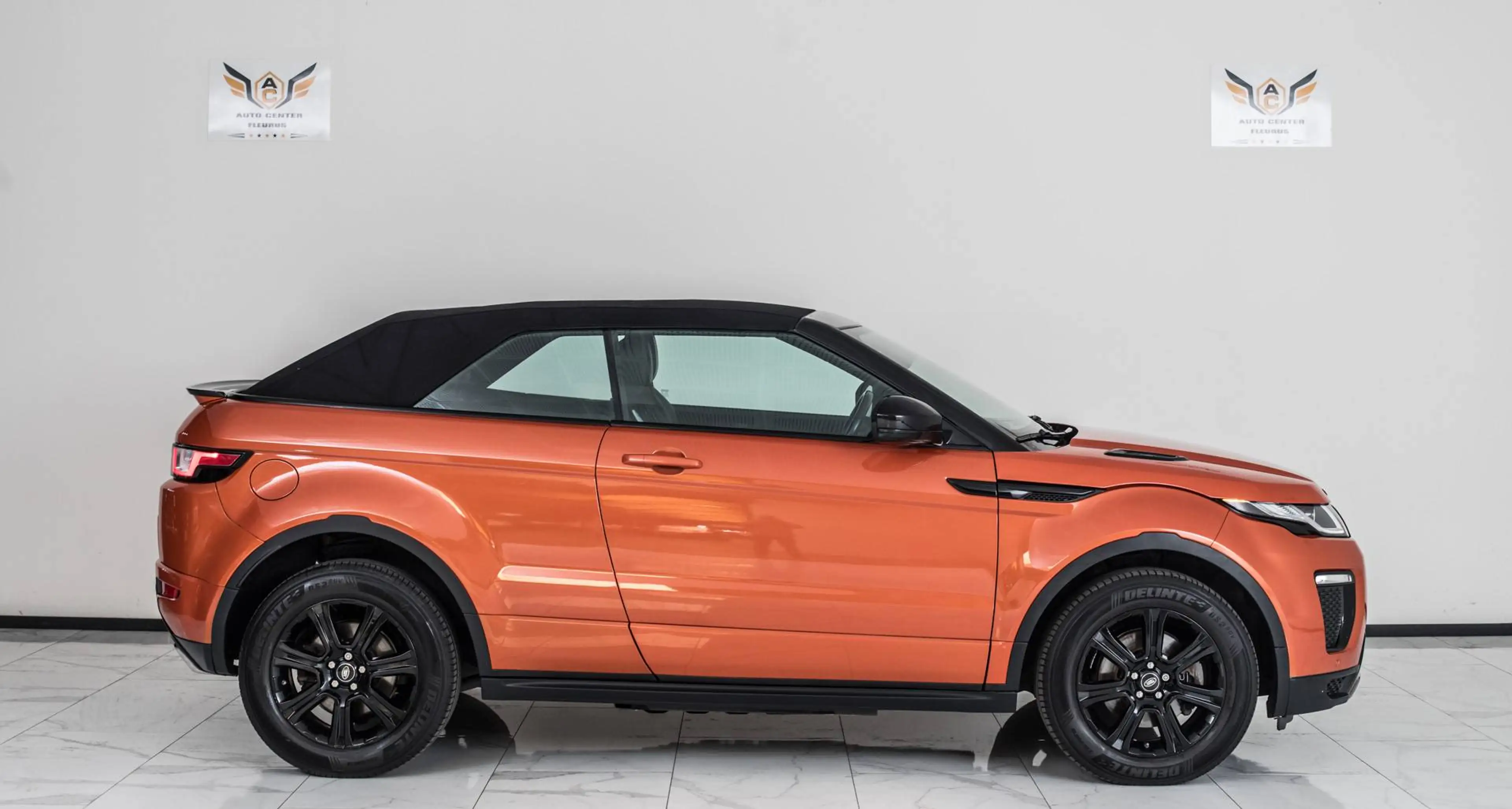 Land Rover Range Rover Evoque Cabriolet 2.0 4WD Dynamic — photo 9