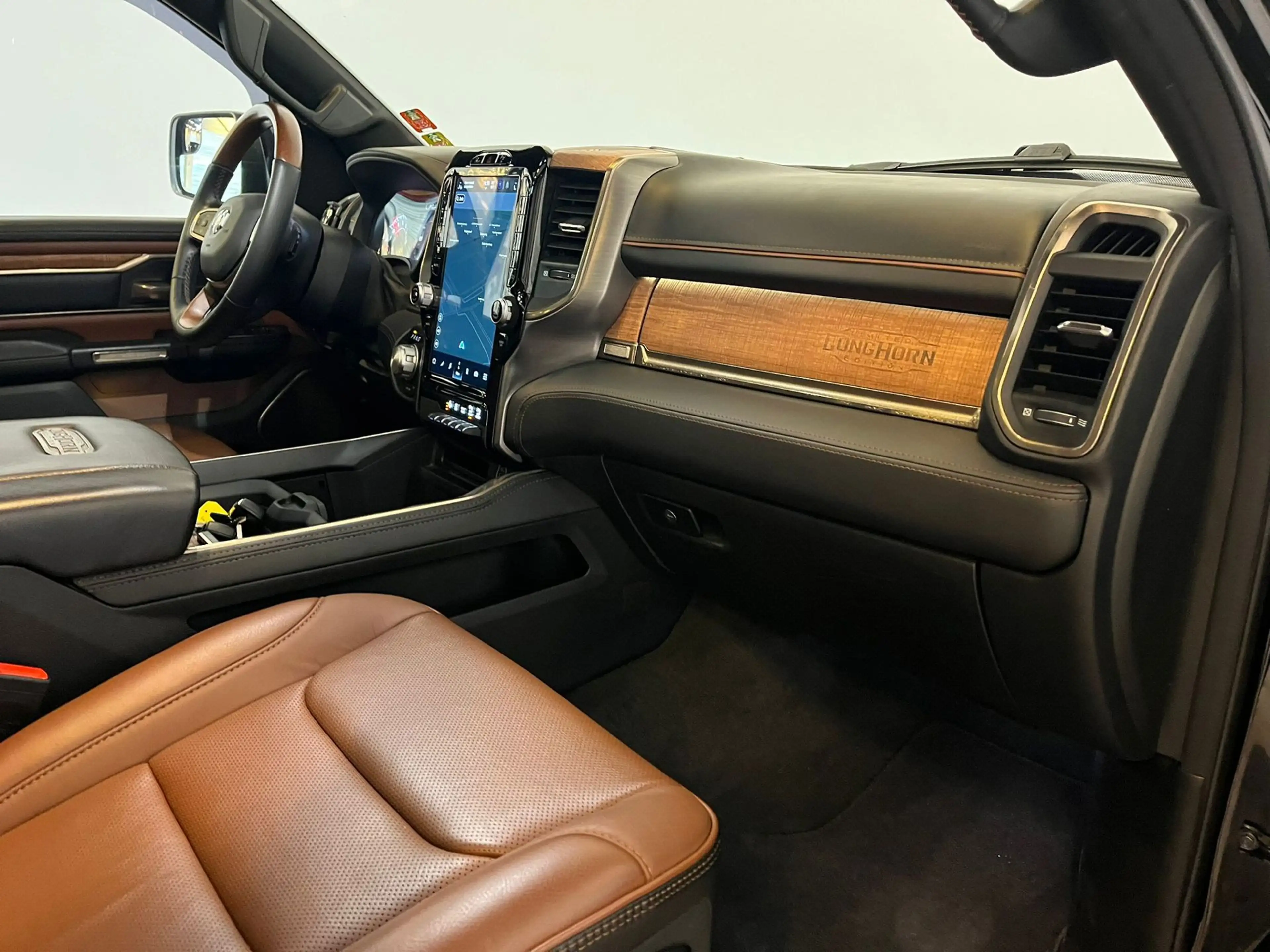 Dodge RAM 1500 5.7 V8 4x4 Crew Cab Longhorn|NAP|HUD|PANO|LUC — photo 13