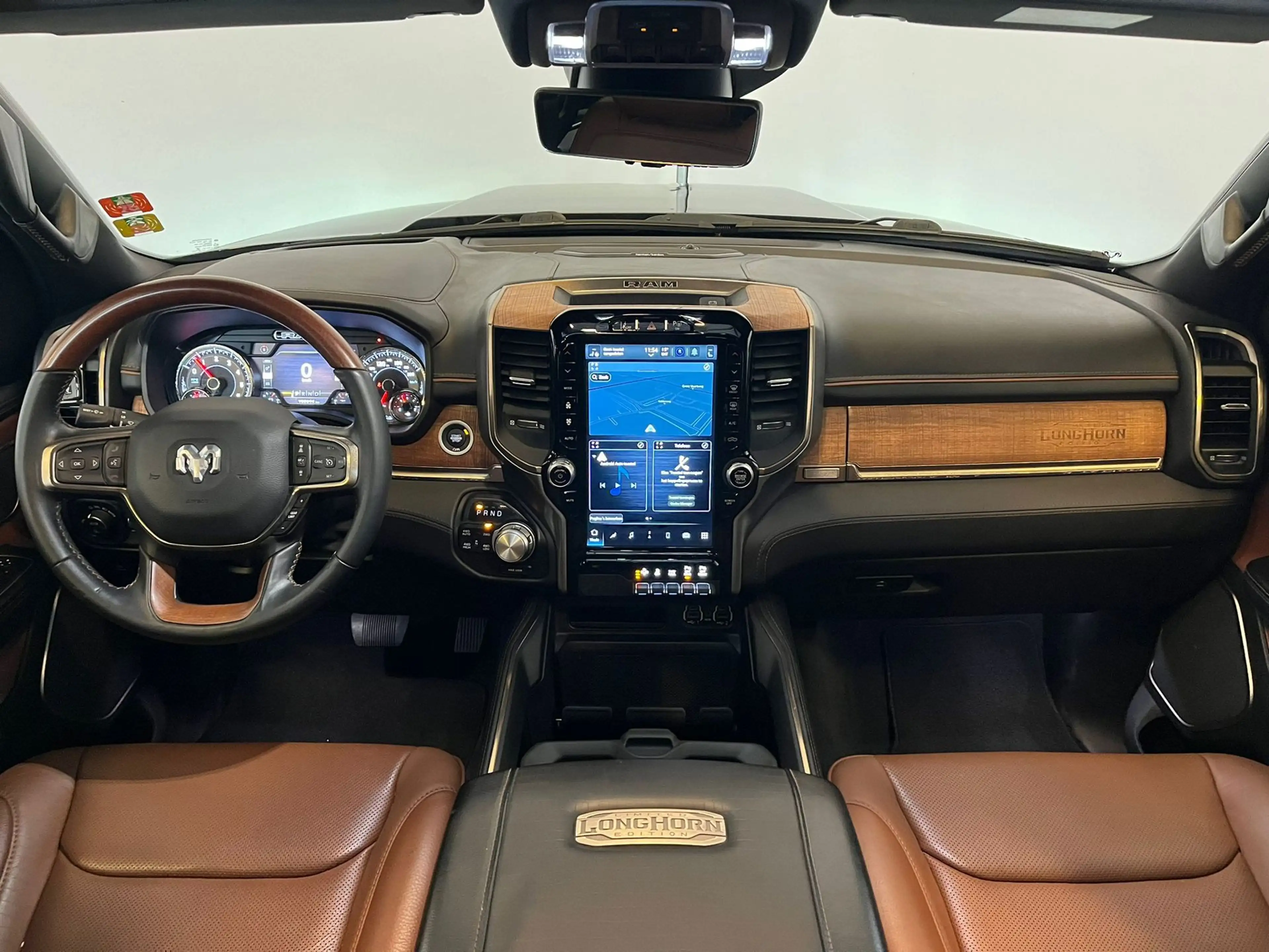 Dodge RAM 1500 5.7 V8 4x4 Crew Cab Longhorn|NAP|HUD|PANO|LUC — photo 14