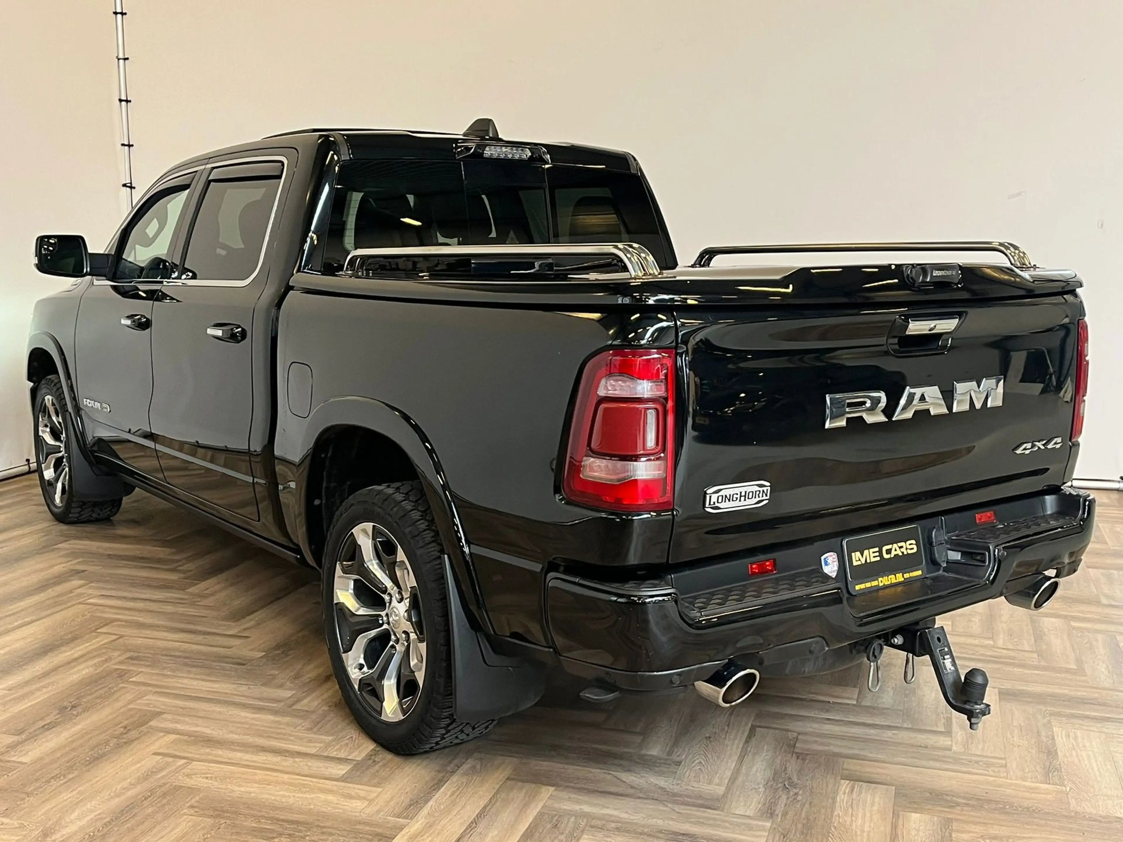 Dodge RAM 1500 5.7 V8 4x4 Crew Cab Longhorn|NAP|HUD|PANO|LUC — photo 8