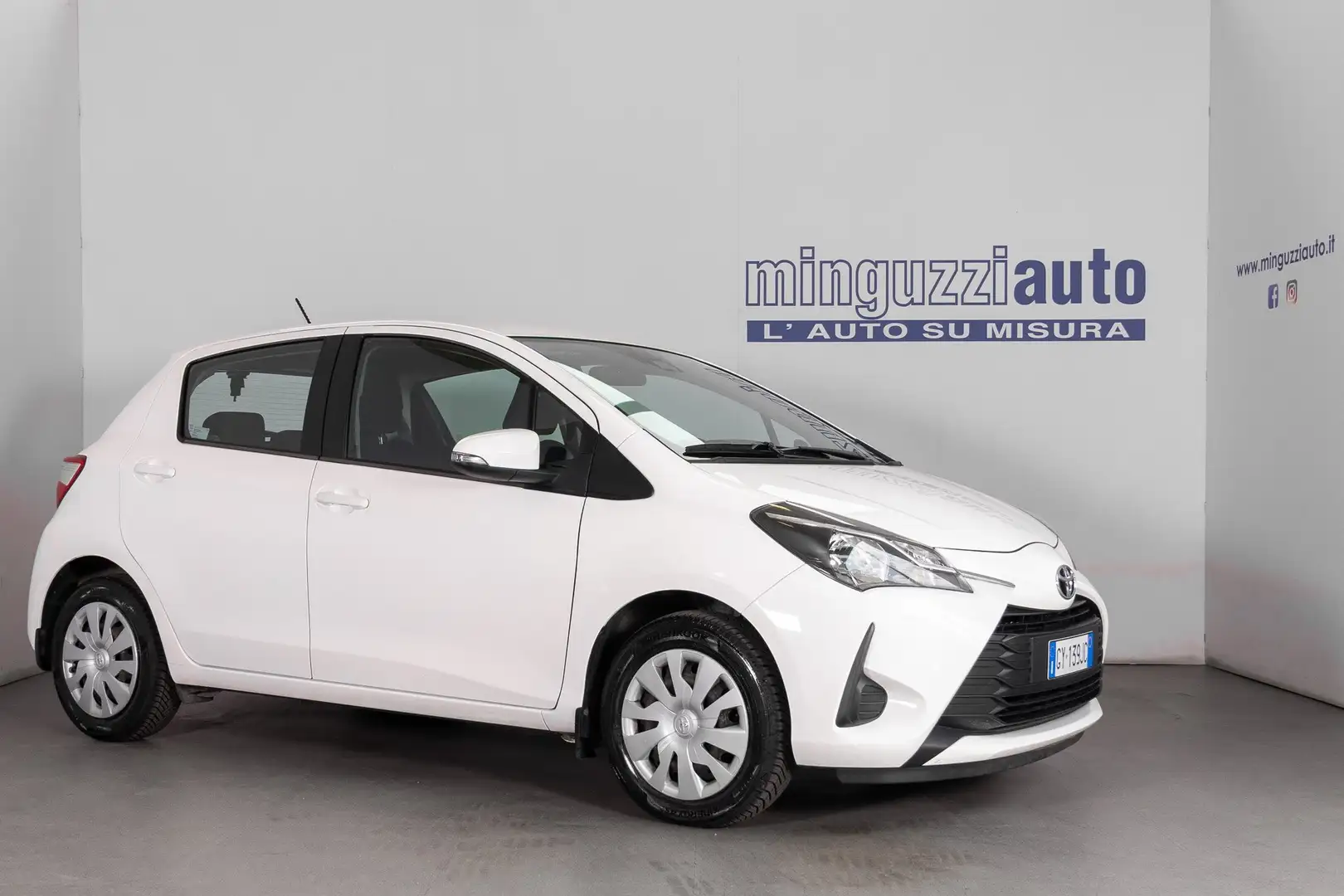 Toyota Yaris 5p 1.5 Active Bianco - 1