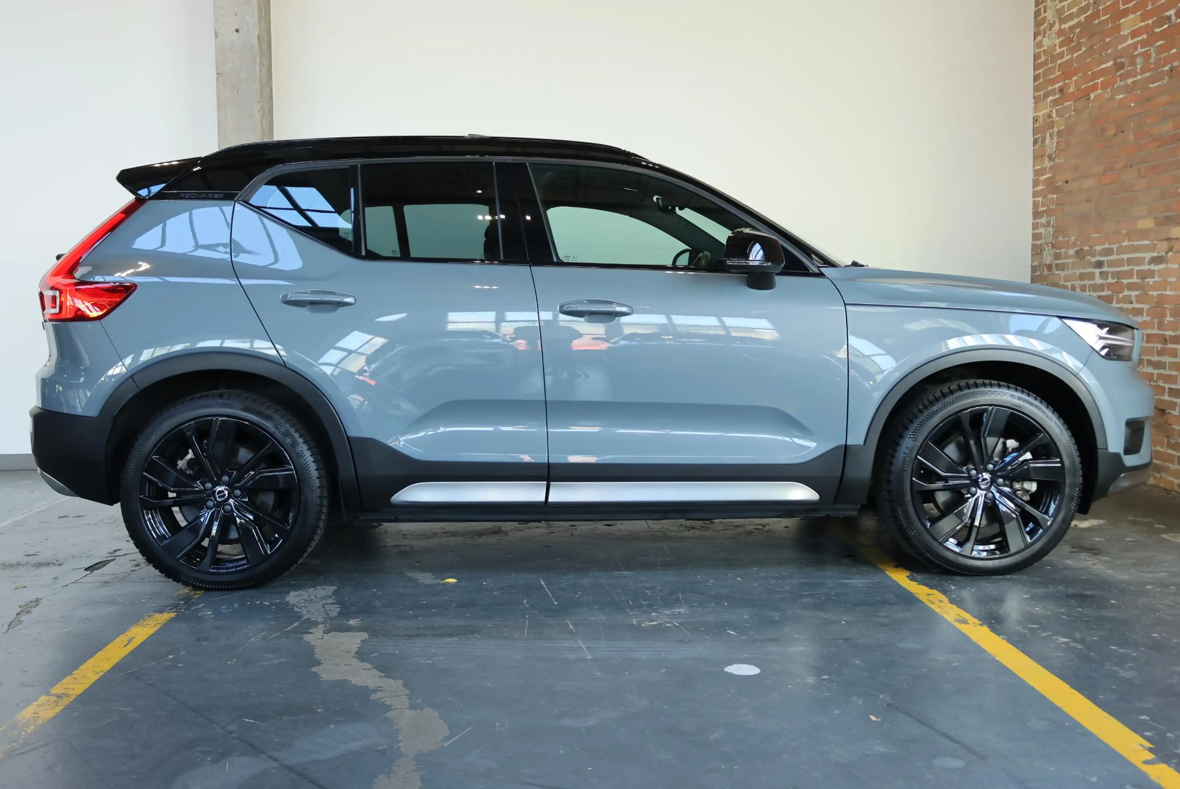 Volvo XC40 Recharge P8 AWD R-Design | Panoramadak | Semi-Elec — photo 4