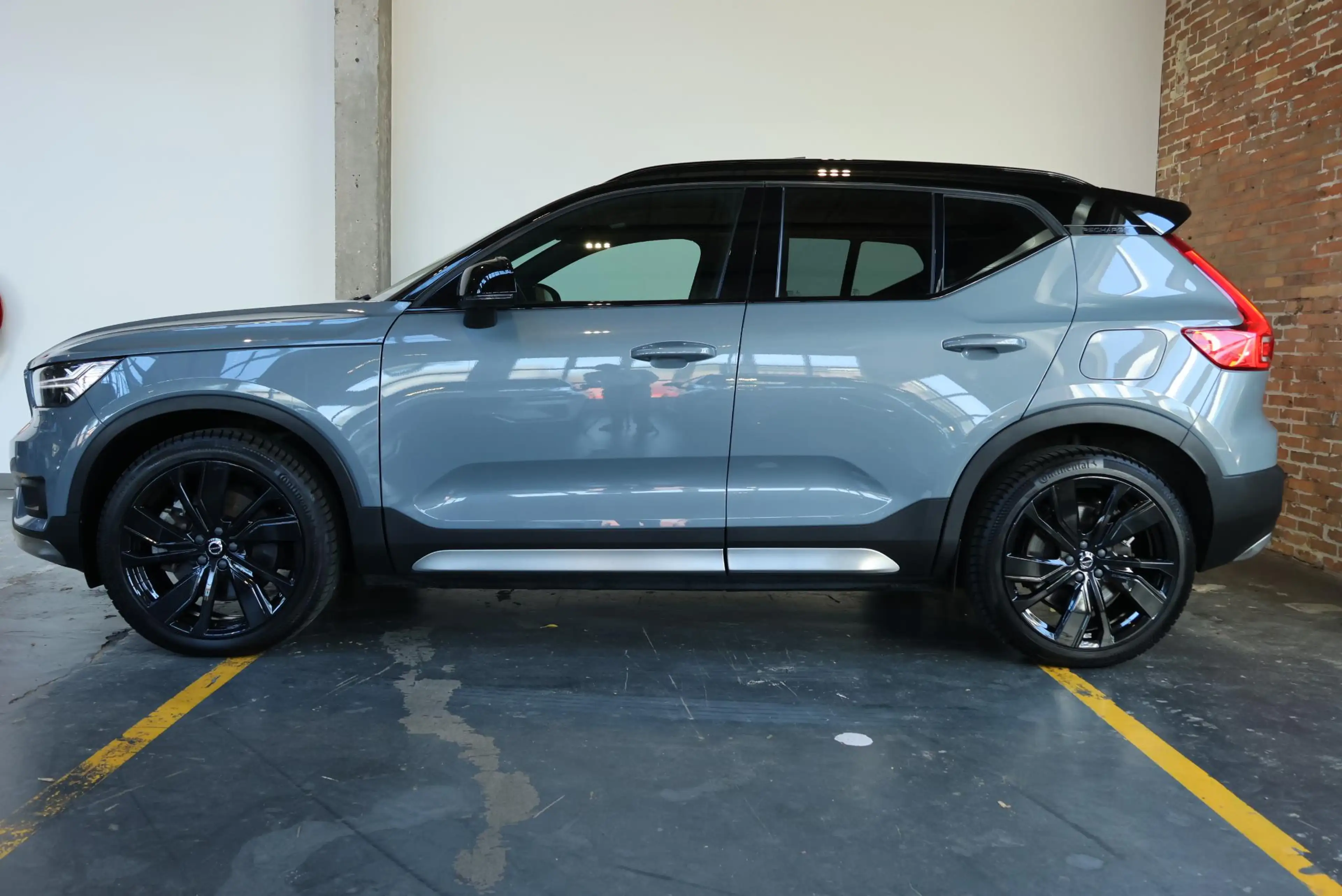 Volvo XC40 Recharge P8 AWD R-Design | Panoramadak | Semi-Elec — photo 6