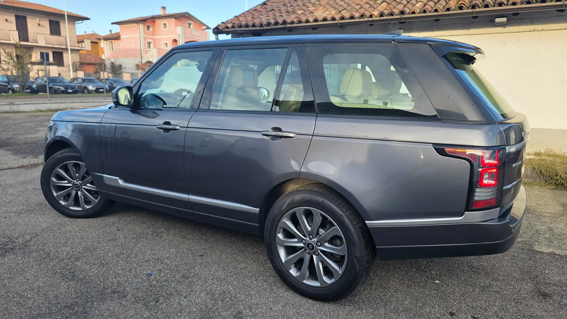 Land Rover Range Rover Range Rover 3.0 tdV6 Vogue auto my17 full optional Gris - 2