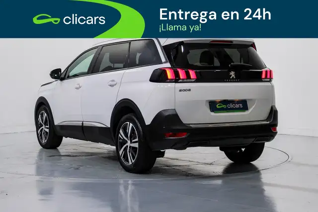 Peugeot 5008 view 9