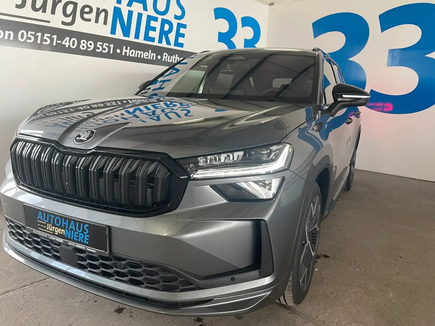 Skoda Kodiaq 2.0 TDI 110 kW DSG Sportline 20Zoll/AHK Grau - 1