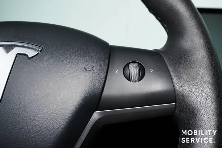 Tesla Model 3 2023, foto 13