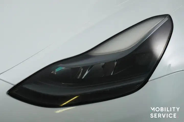 Tesla Model 3 2023, foto 31