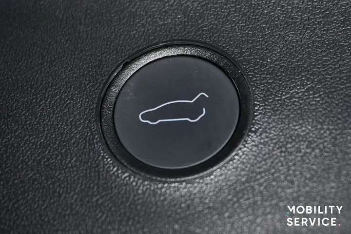 Tesla Model 3 2023, foto 34