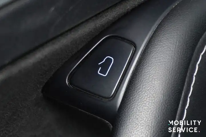 Tesla Model 3 2023, foto 22