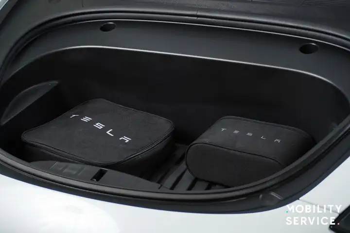 Tesla Model 3 2023, foto 27