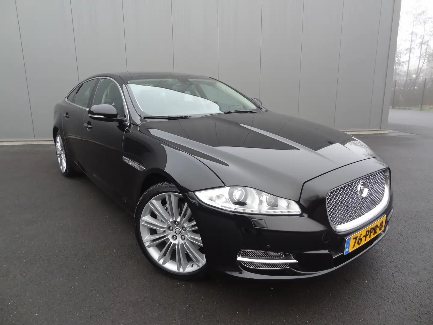 Jaguar XJ 5.0 V8 | PORTFOLIO | NL AUTO | DEALER ONDERHOUDEN Schwarz - 2